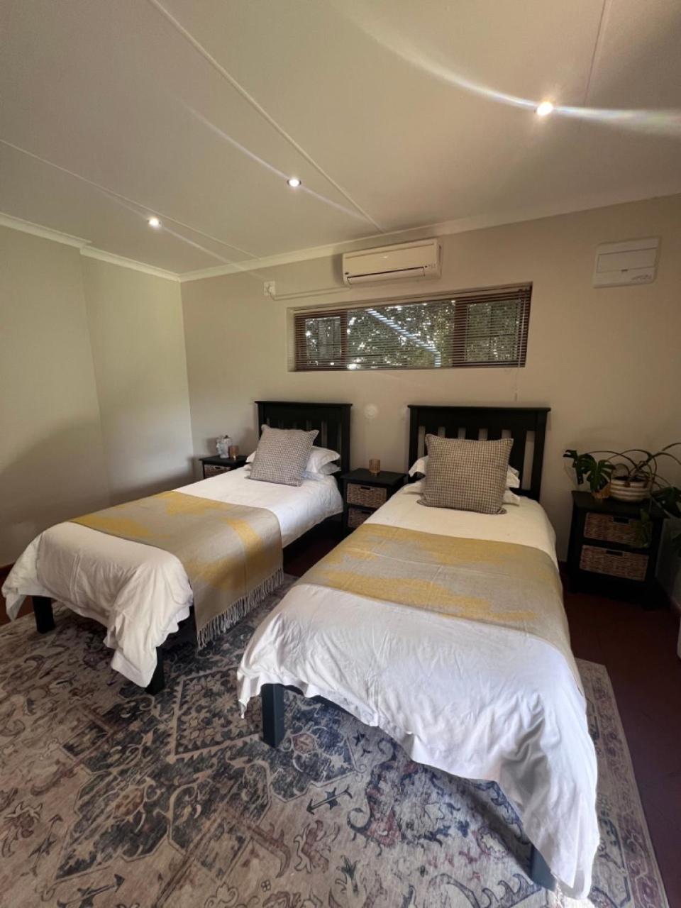 Standard Twin Room with Garden View photo 2