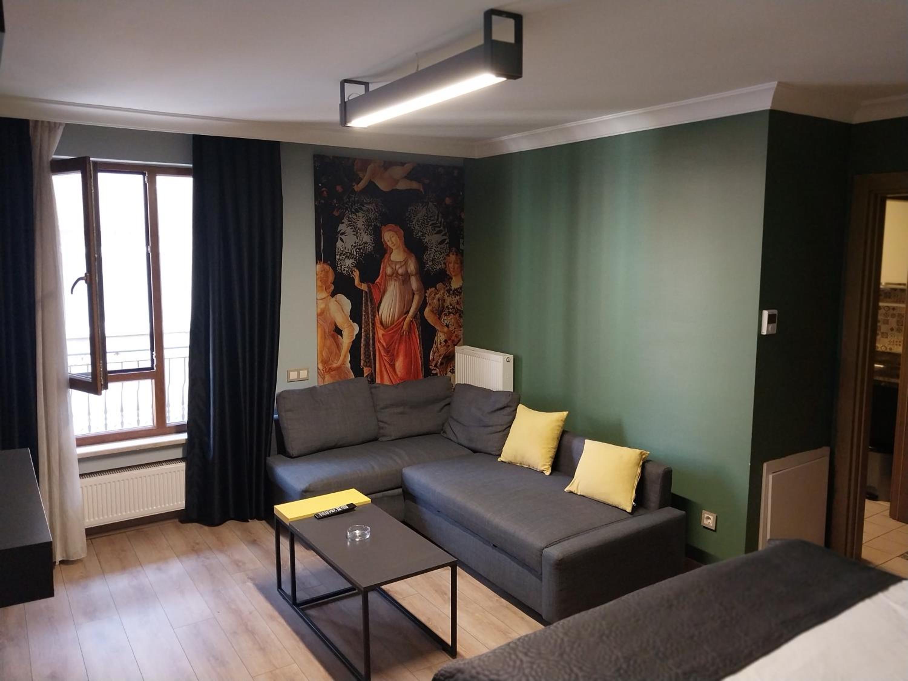 Deluxe Family Room - Photo 5