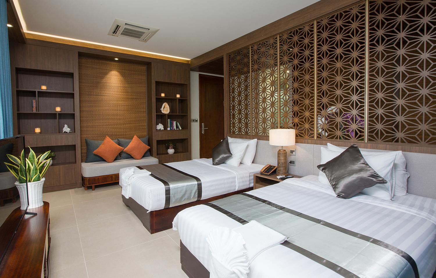 Three-Bedroom Beachfront Villa with Private Pool - Photo 1