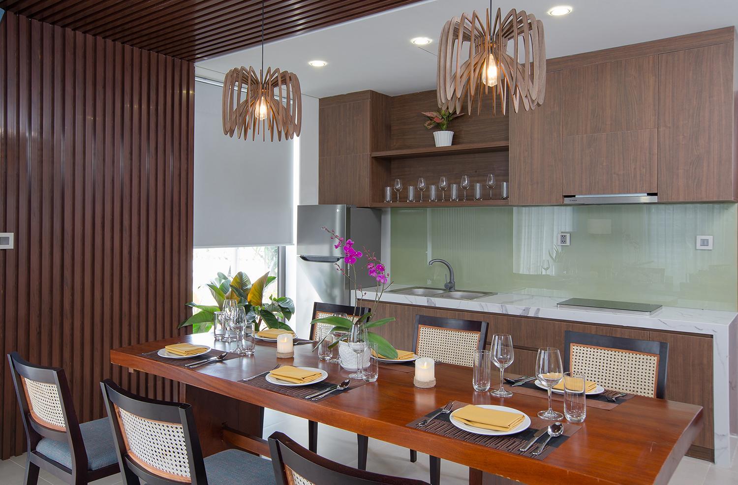 Three-Bedroom Beachfront Villa with Private Pool - Photo 23