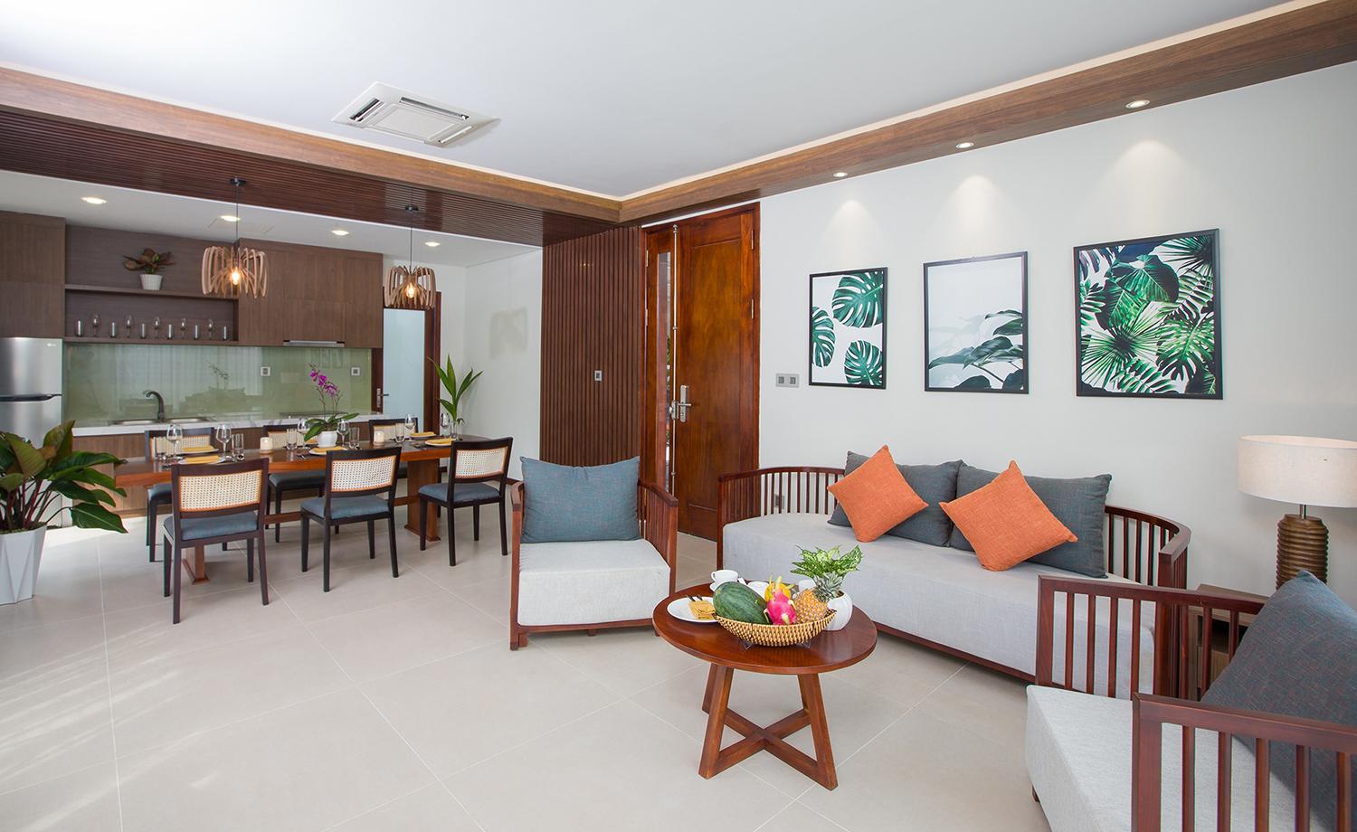 Three-Bedroom Beachfront Villa with Private Pool - Photo 17