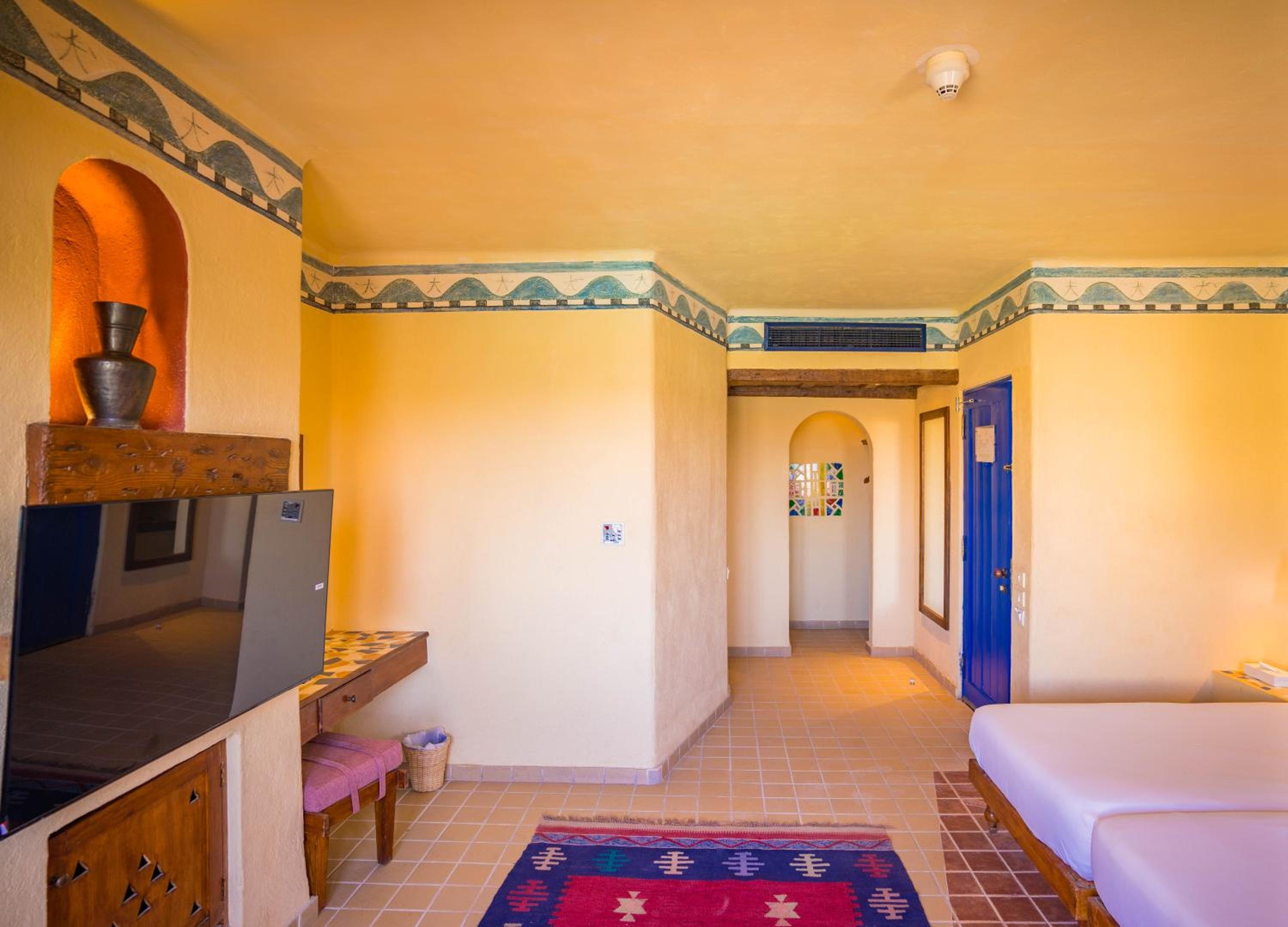 Standard Double or Twin Room with Garden View - Photo 6