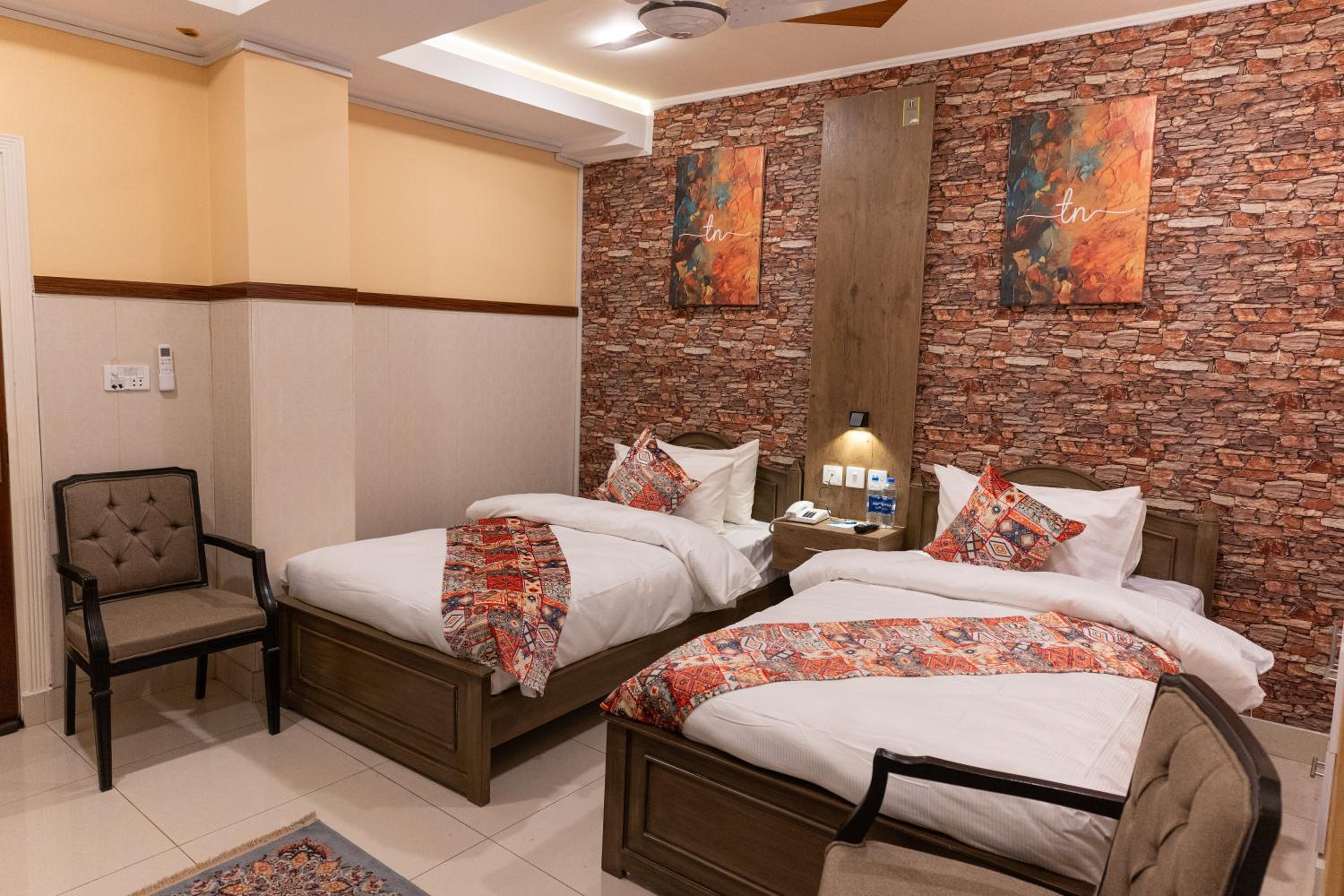 Deluxe Twin Room