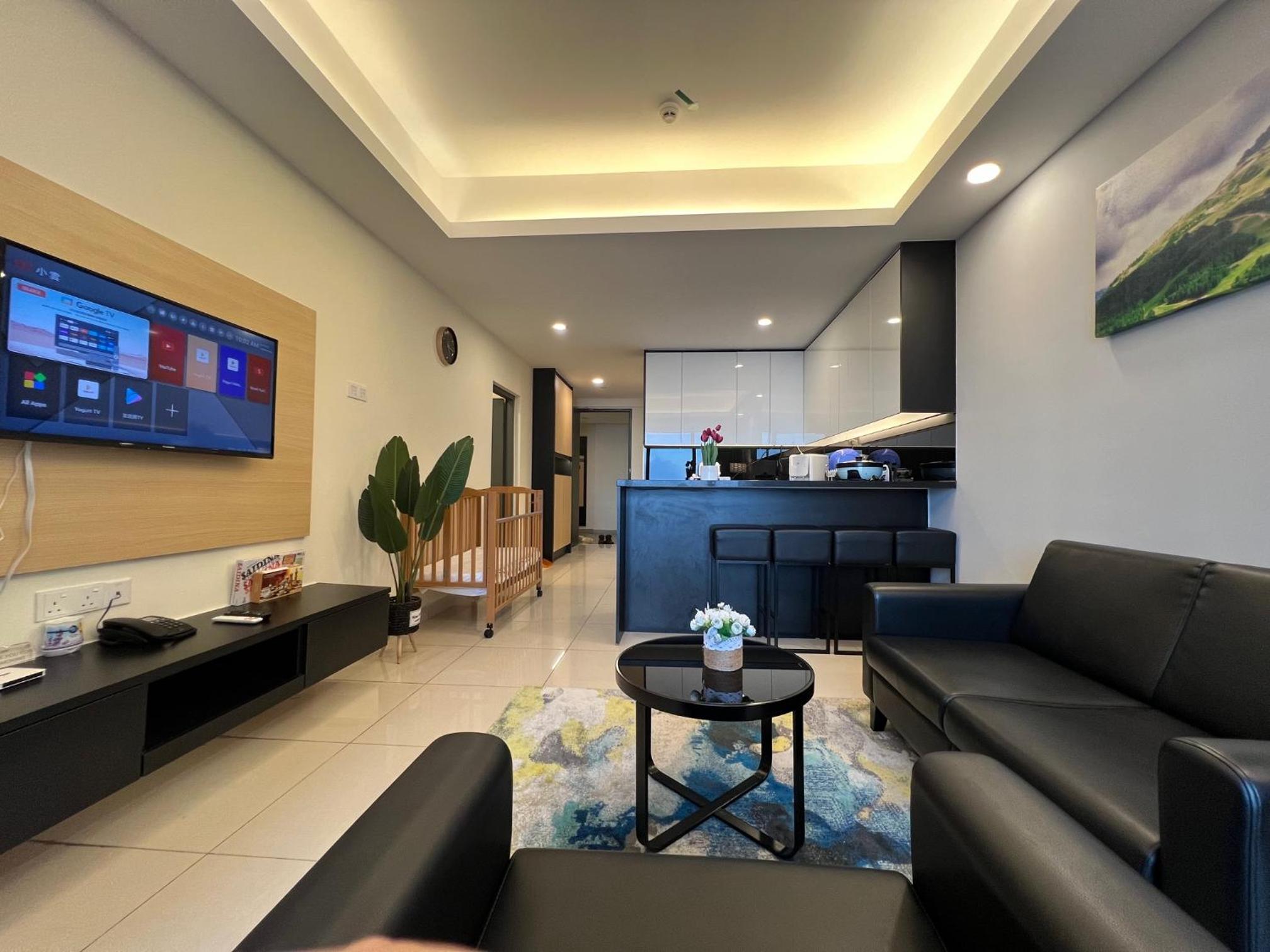 Two-Bedroom Family Suite - Photo 2