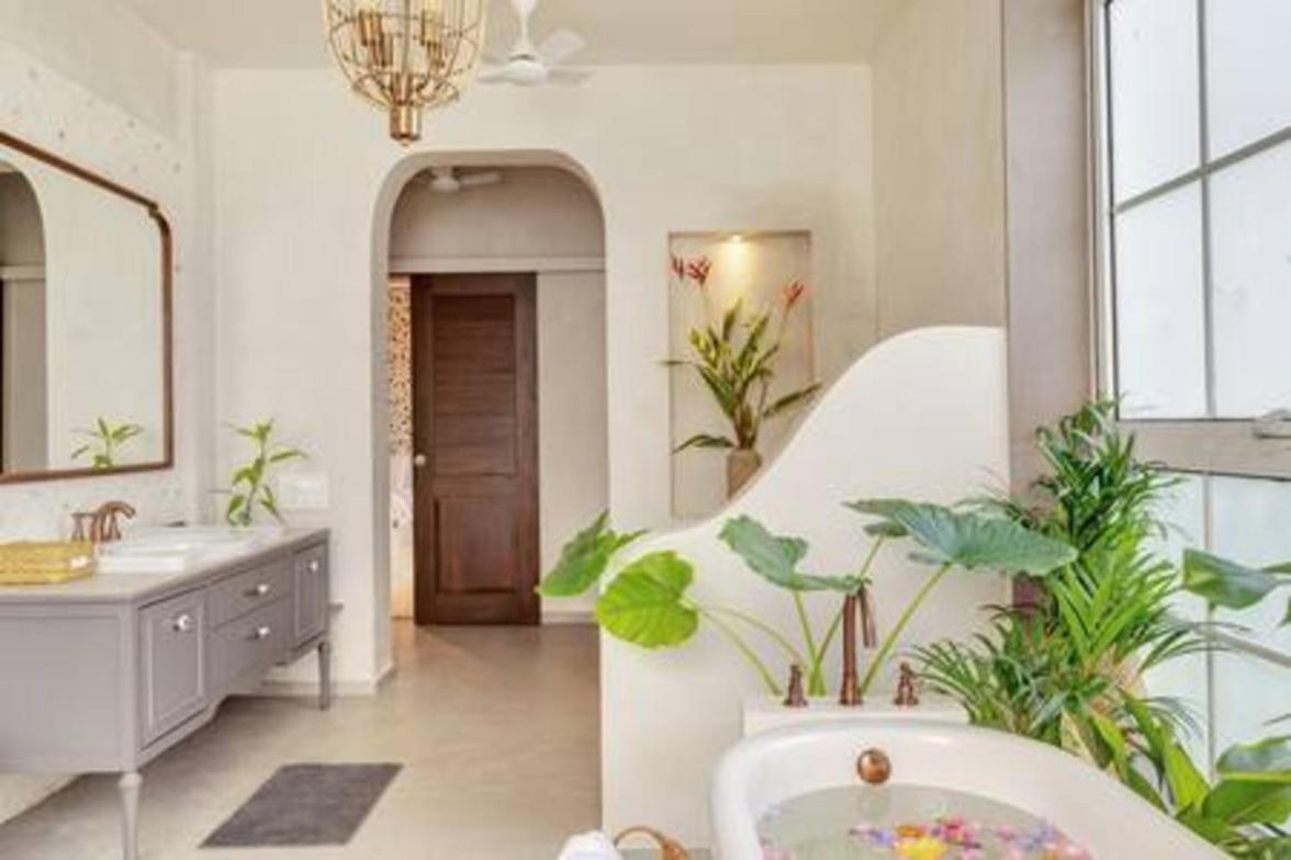 Villa photo 2
