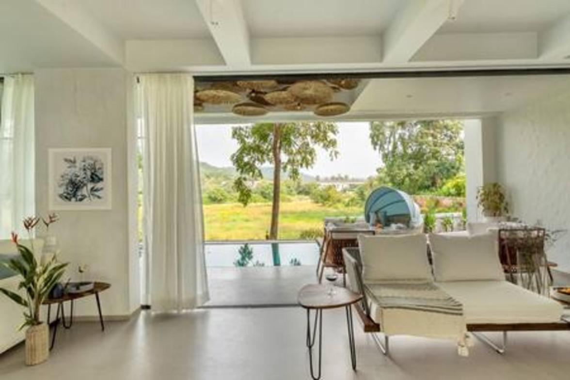 Villa photo 2