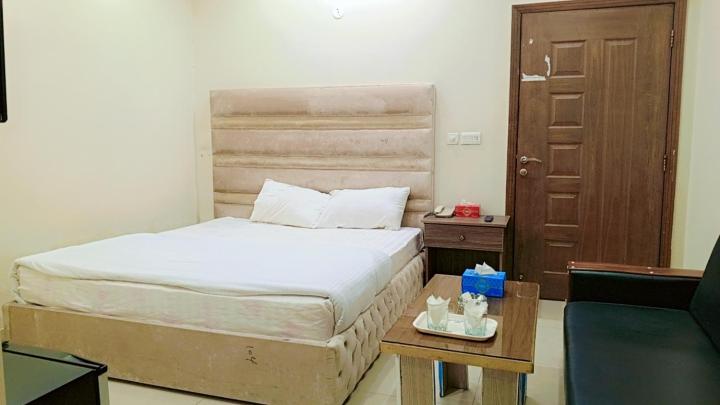 Deluxe Family Room