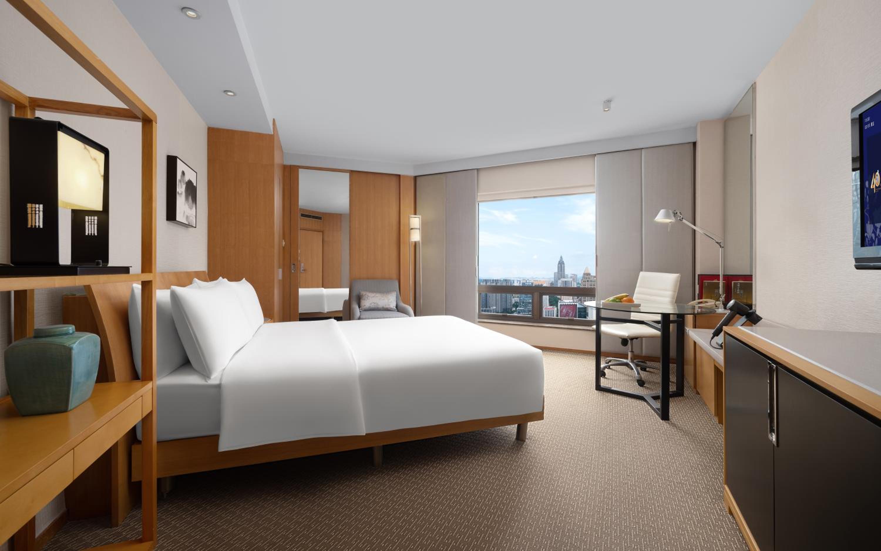 Jinling Tower Superior Room(Queen)