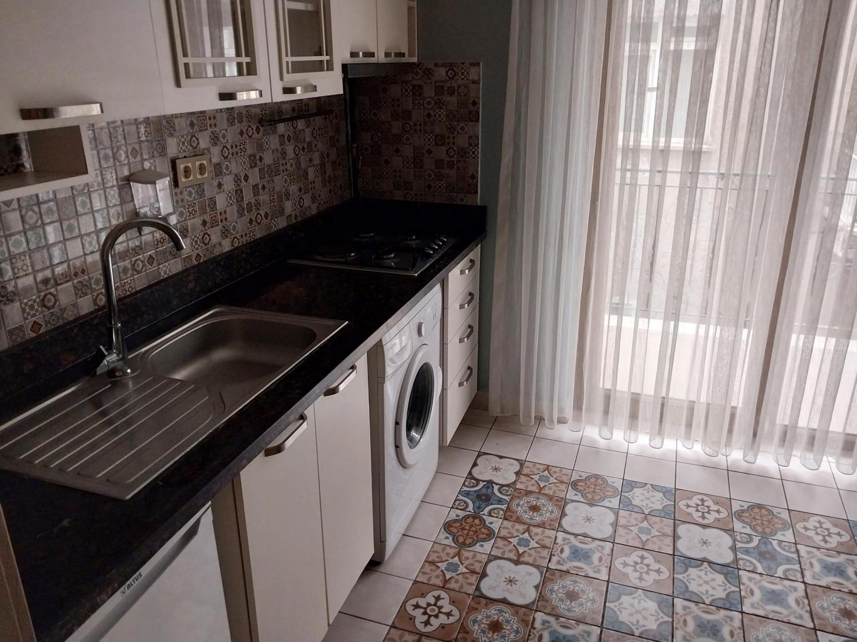 Executive Suite - Photo 5
