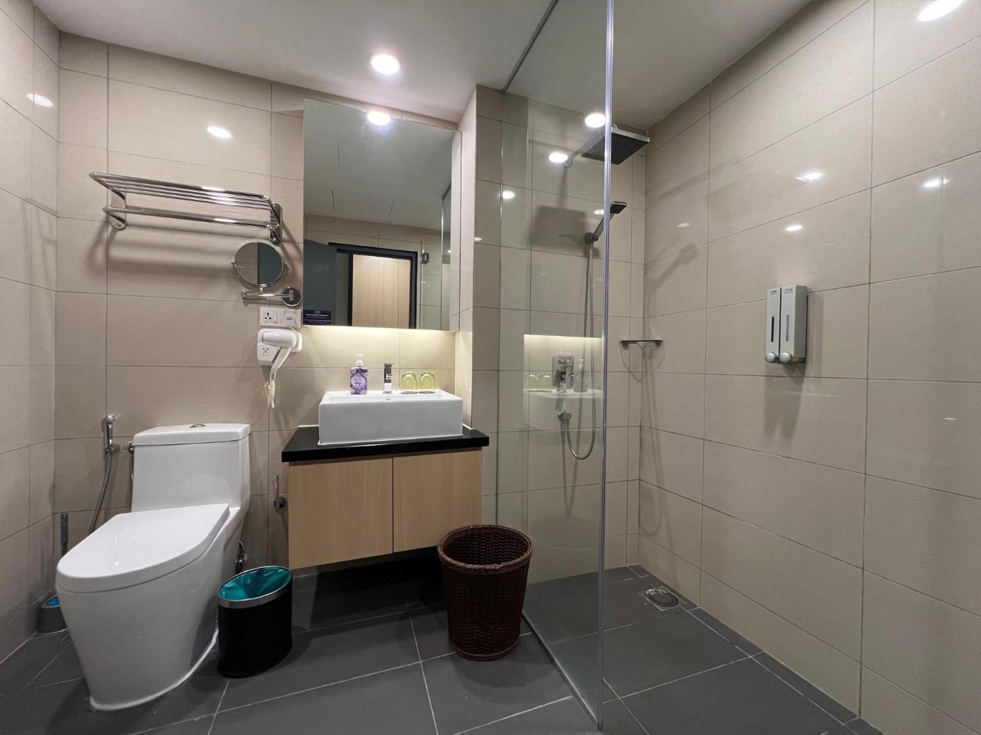 Two-Bedroom Family Suite - Photo 10