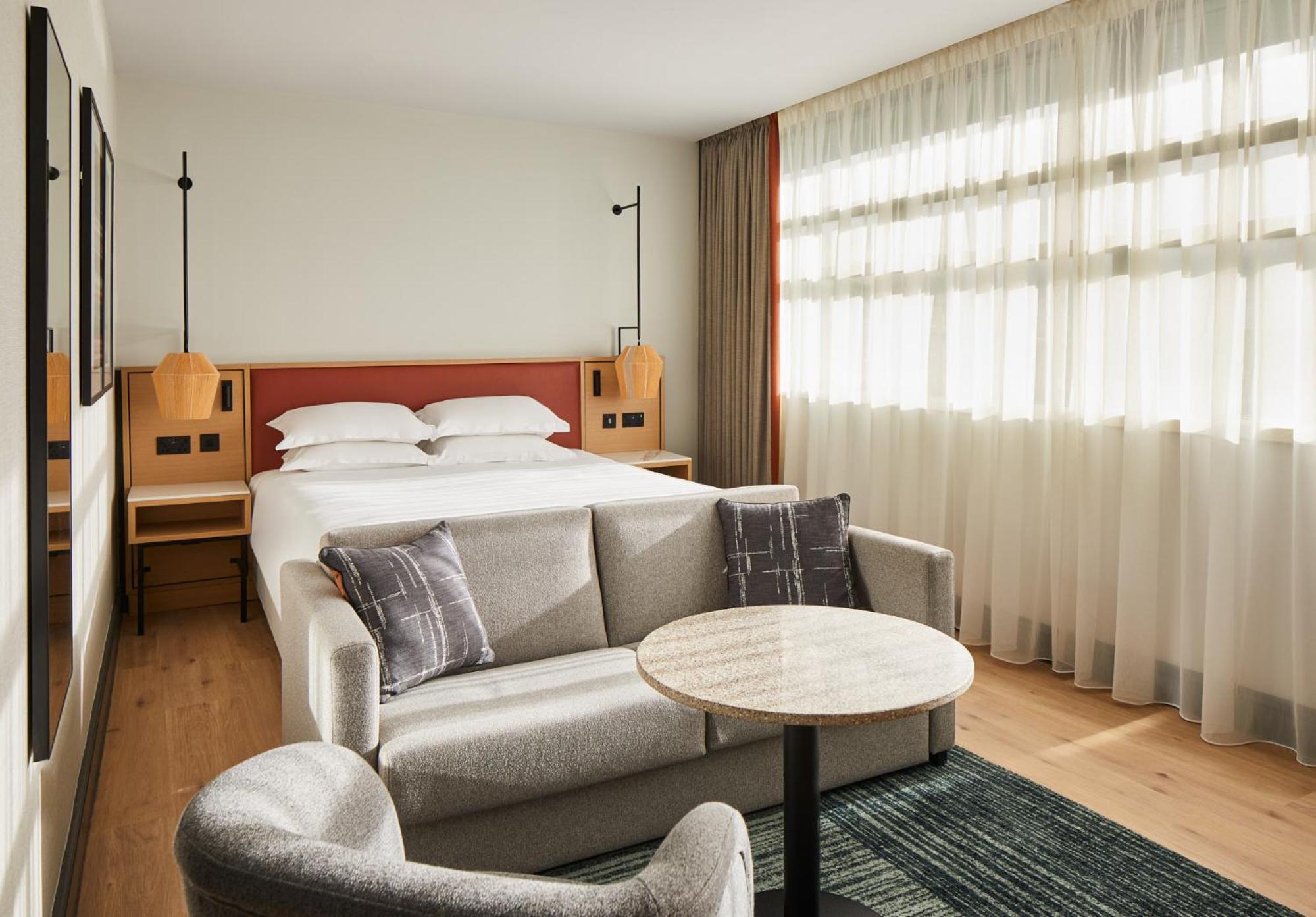 Deluxe King Room - Photo 1