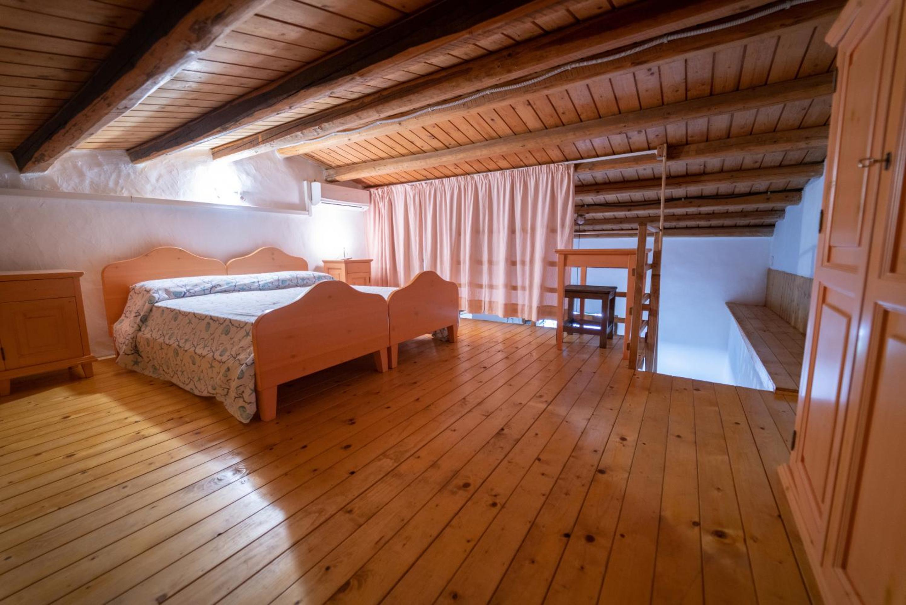 Classic Apartment - Photo 3