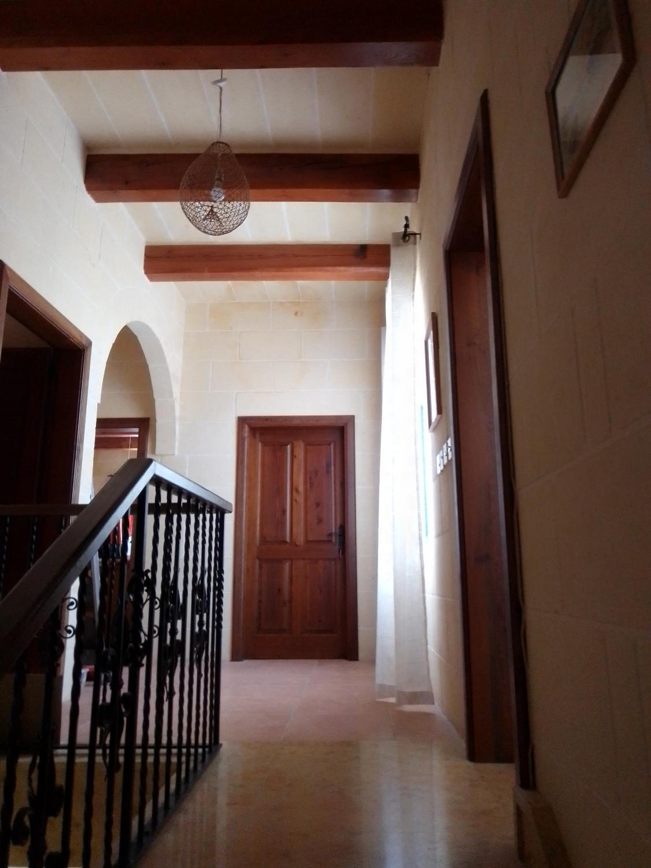 Family Room with Private Bathroom photo 3