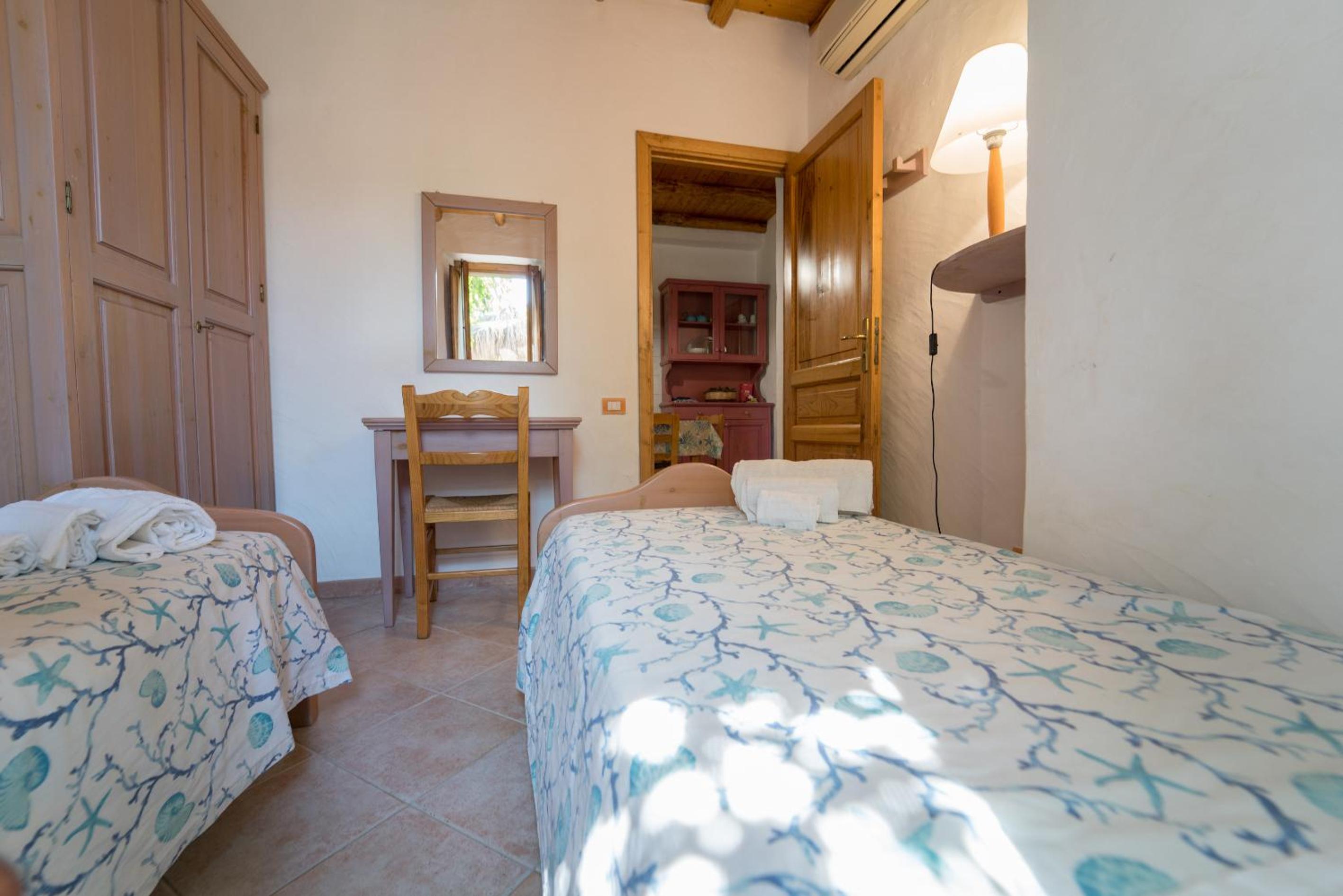One-Bedroom Standard Apartment - Photo 3