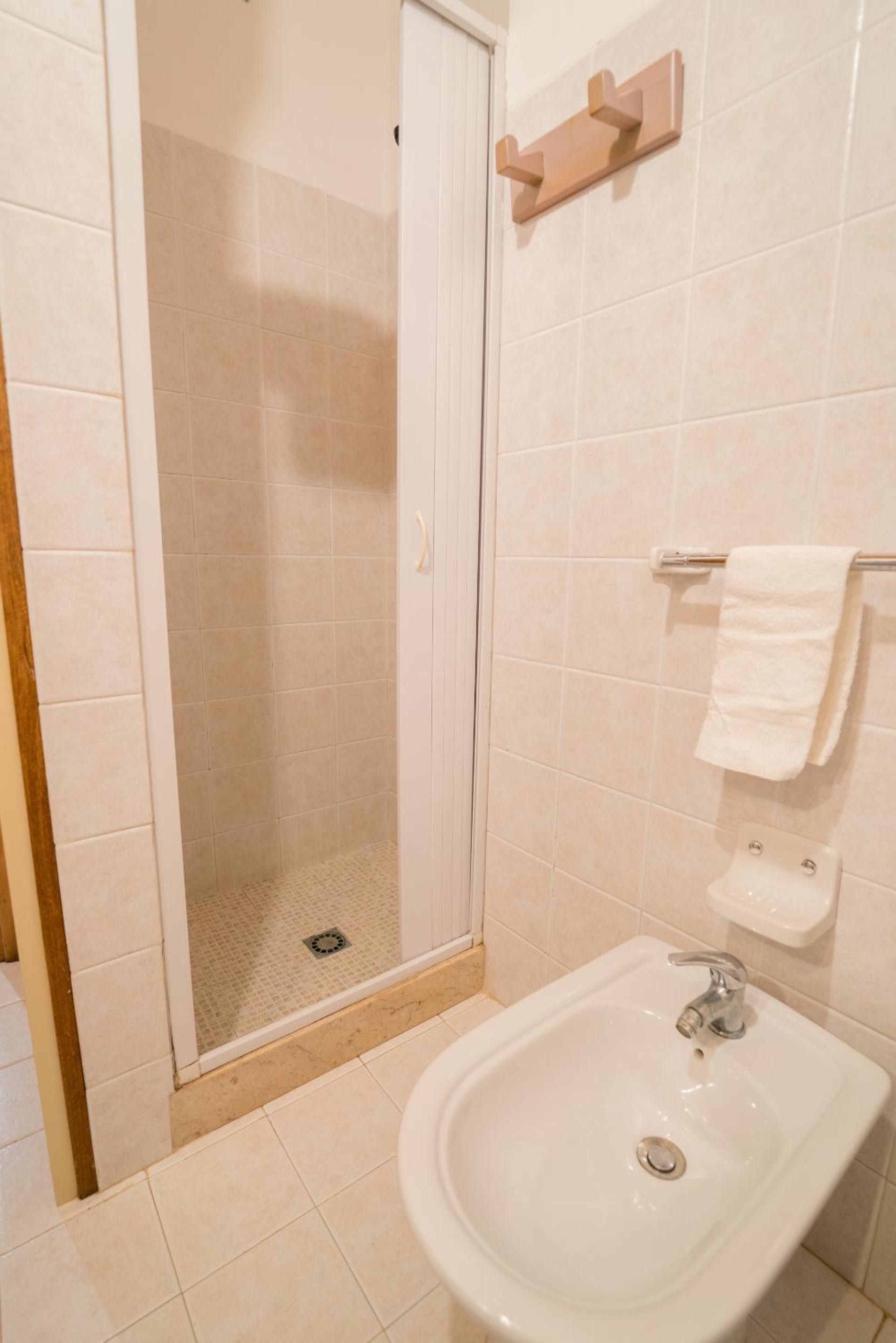 One-Bedroom Standard Apartment - Photo 8