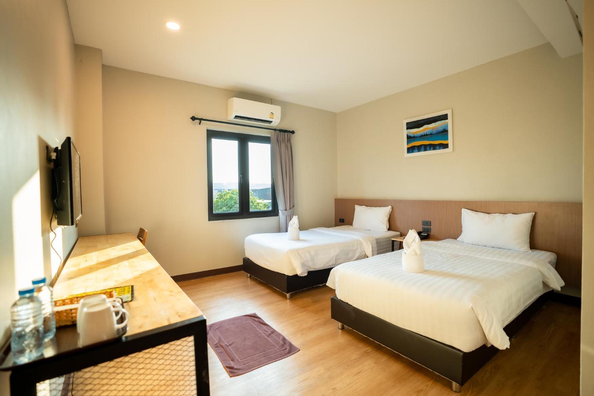Standard Twin Room