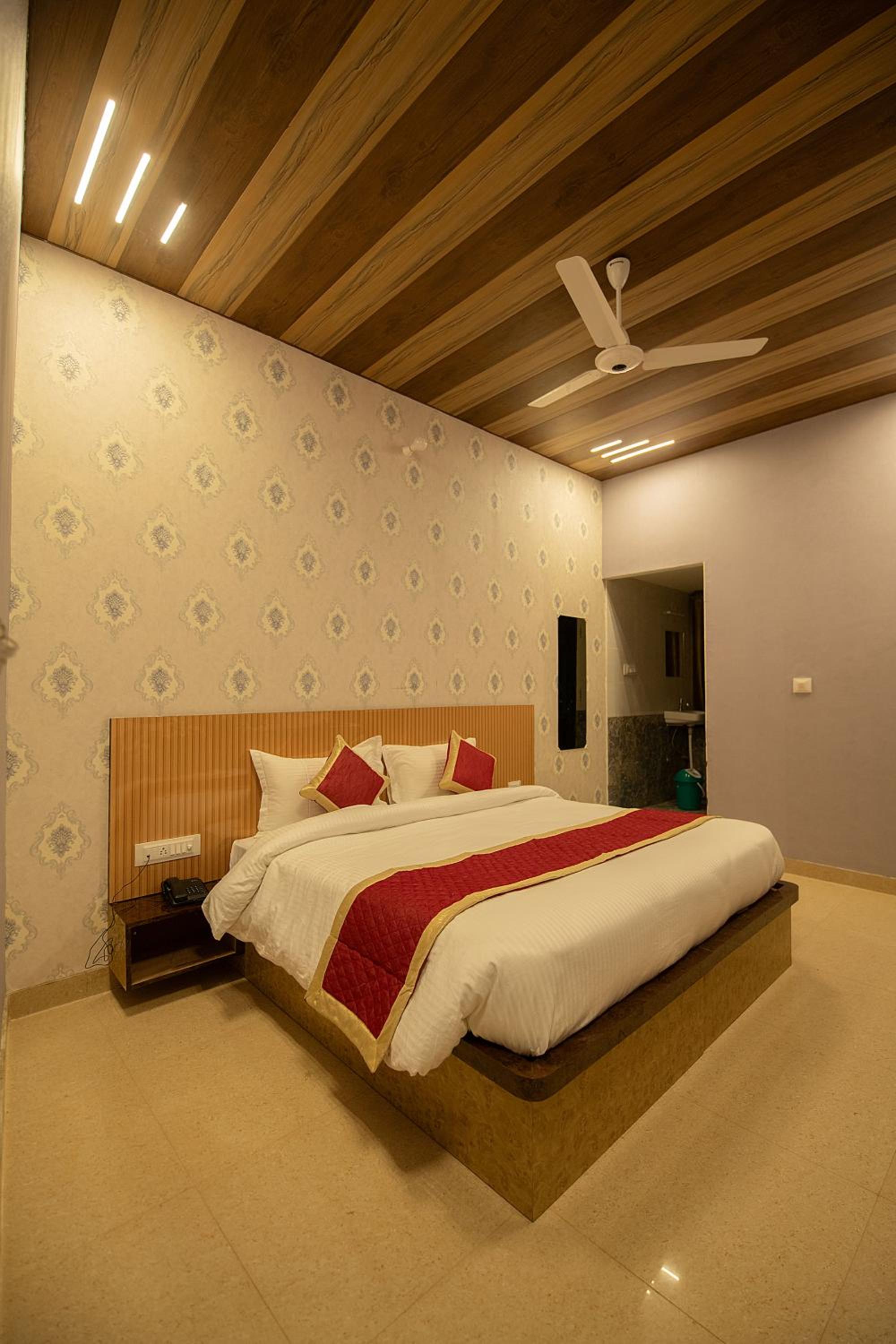 Deluxe Triple Room - Photo 3