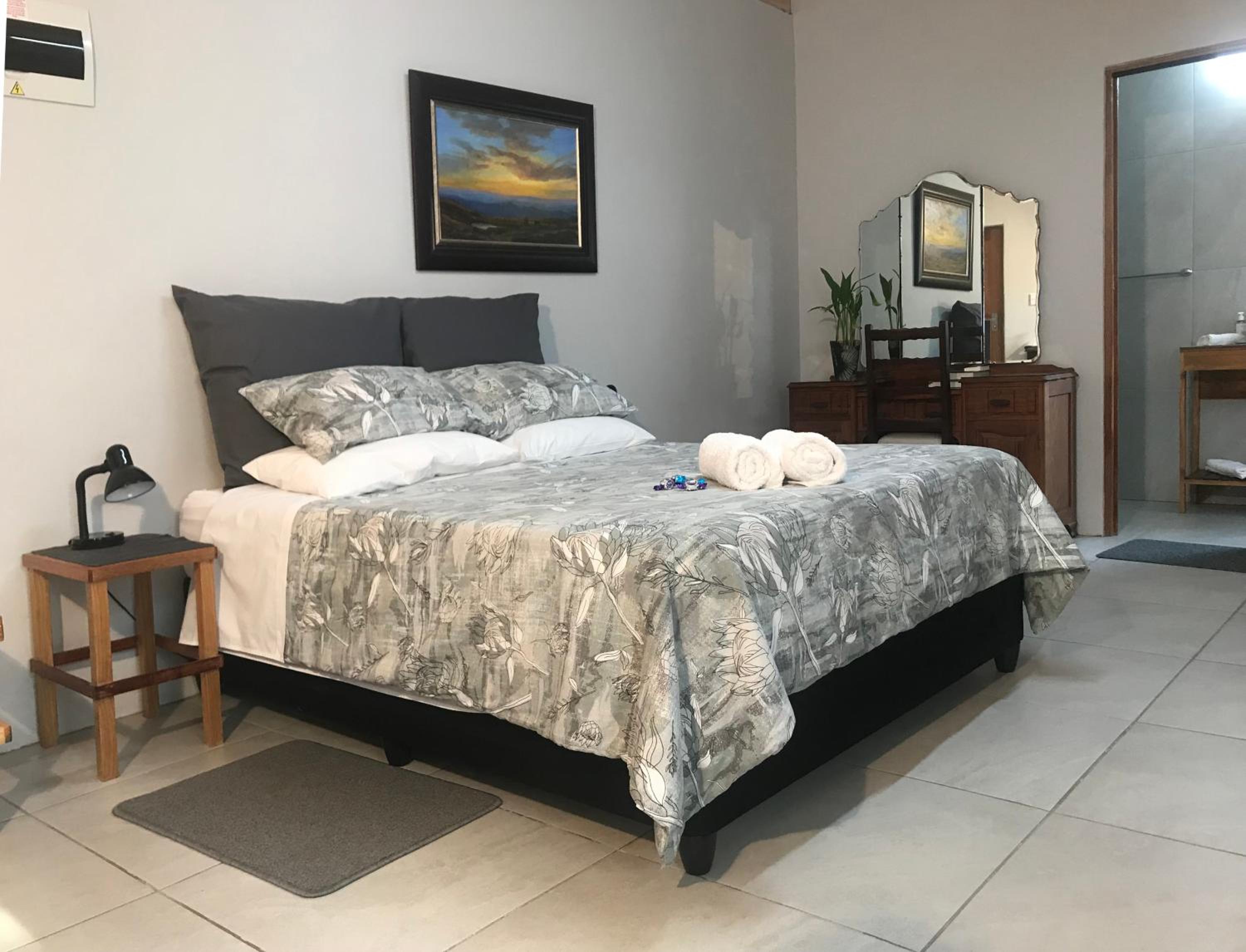 Standard Queen Room - Photo 1