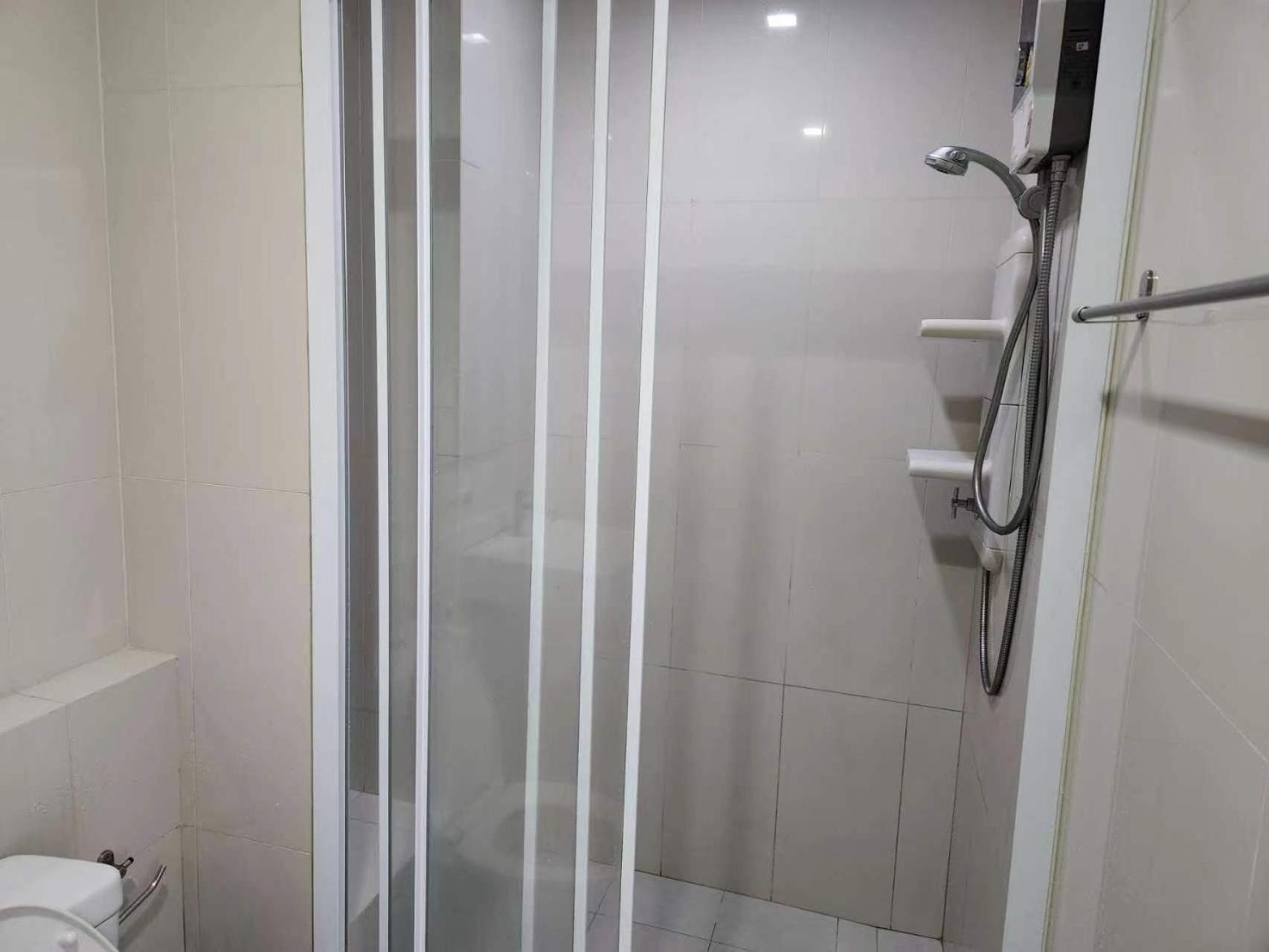 One-Bedroom Apartment - Photo 116