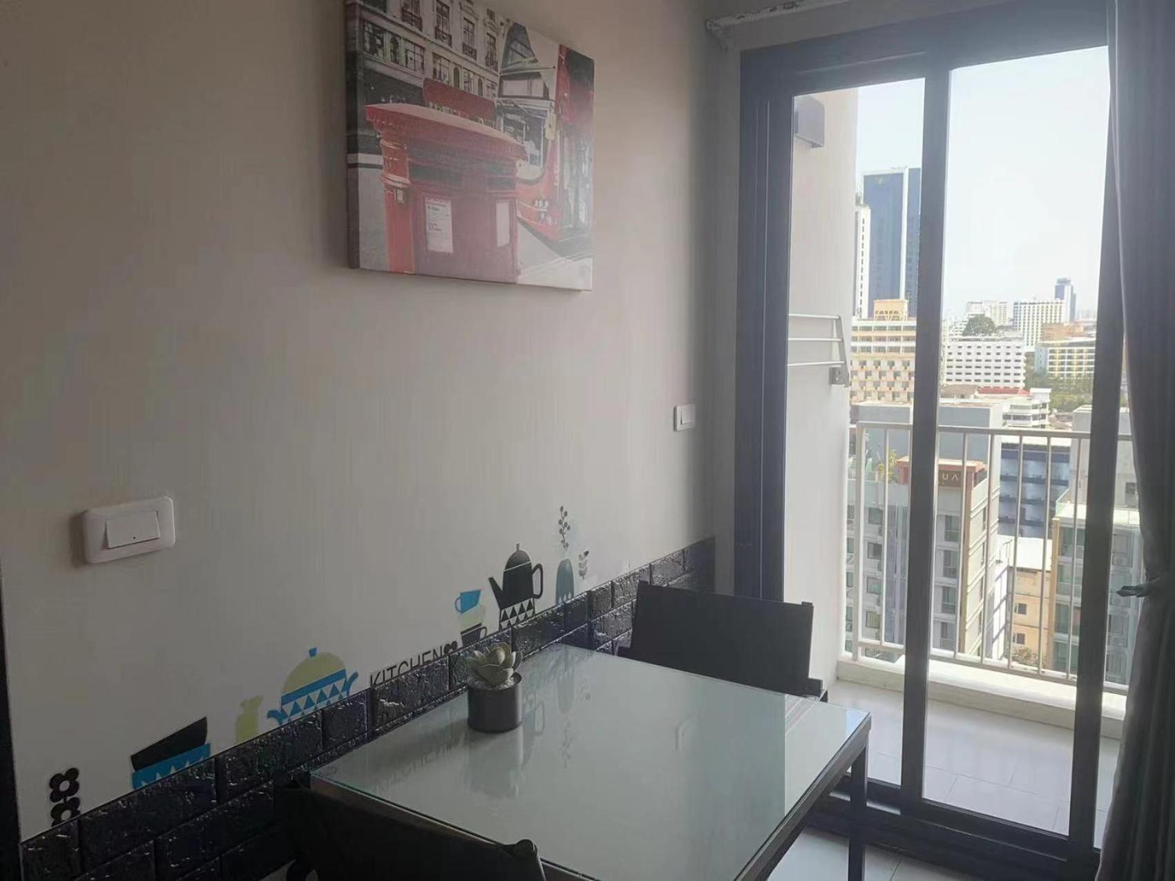One-Bedroom Apartment - Photo 100