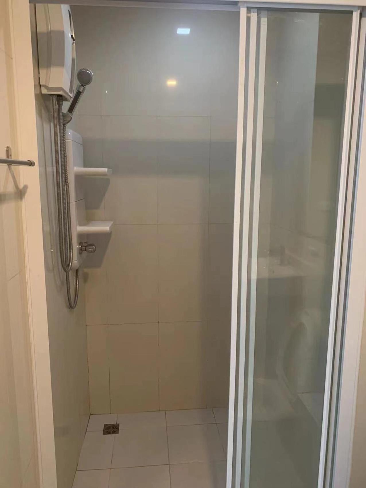 One-Bedroom Apartment - Photo 94