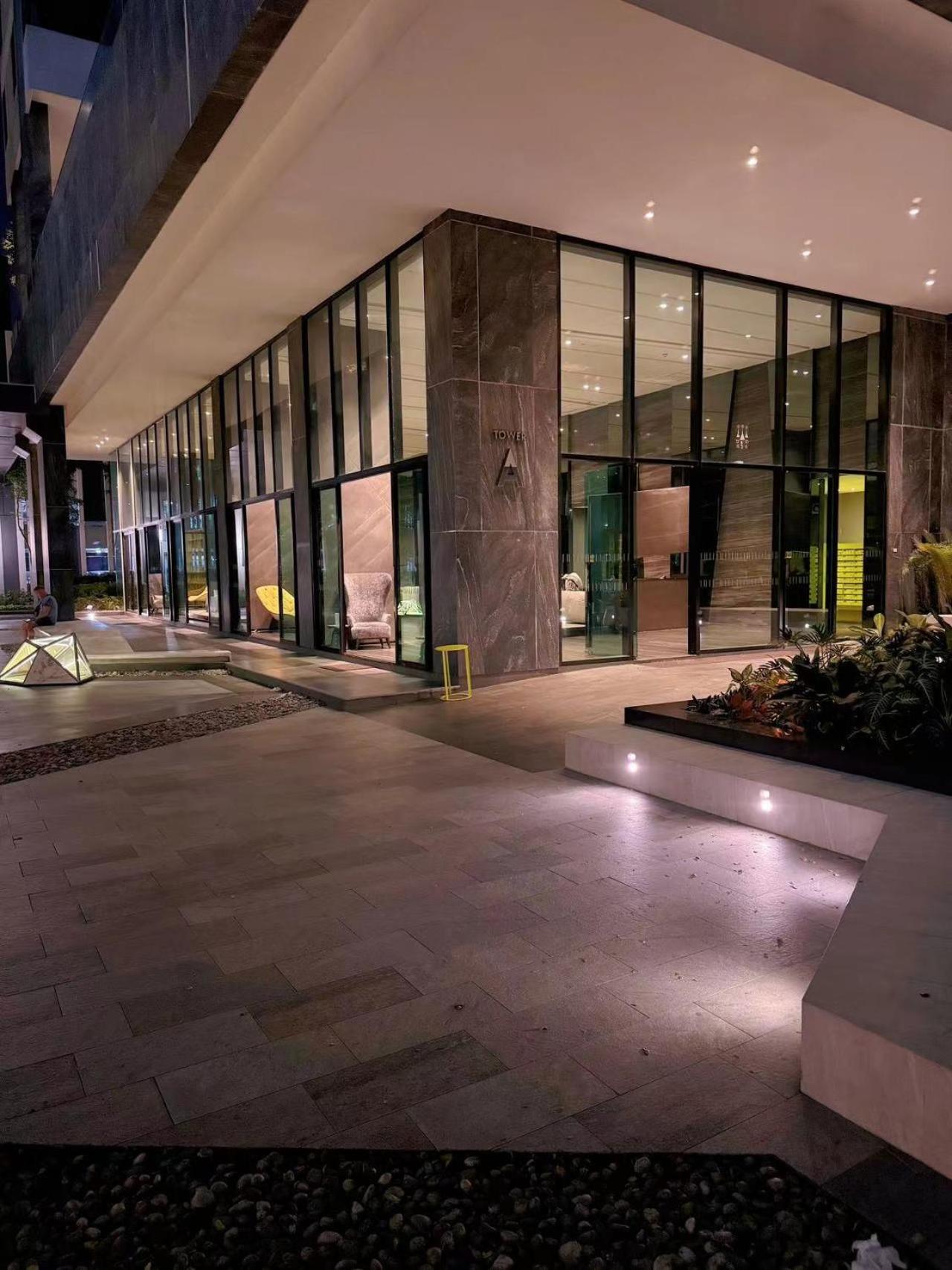 One-Bedroom Apartment - Photo 25