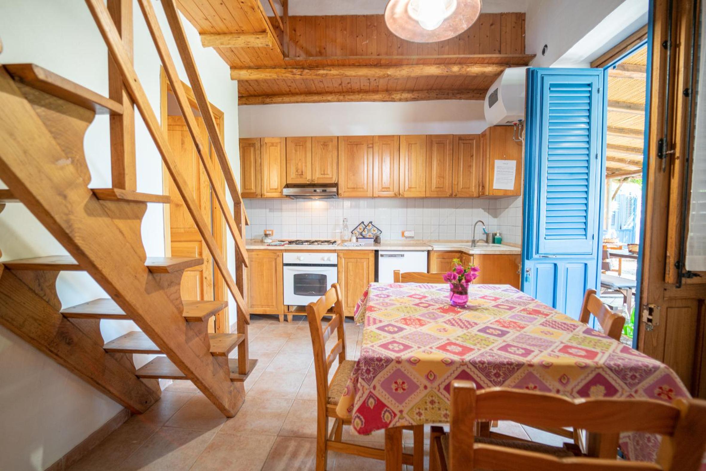 Three-Bedroom Standard Apartment - Photo 7