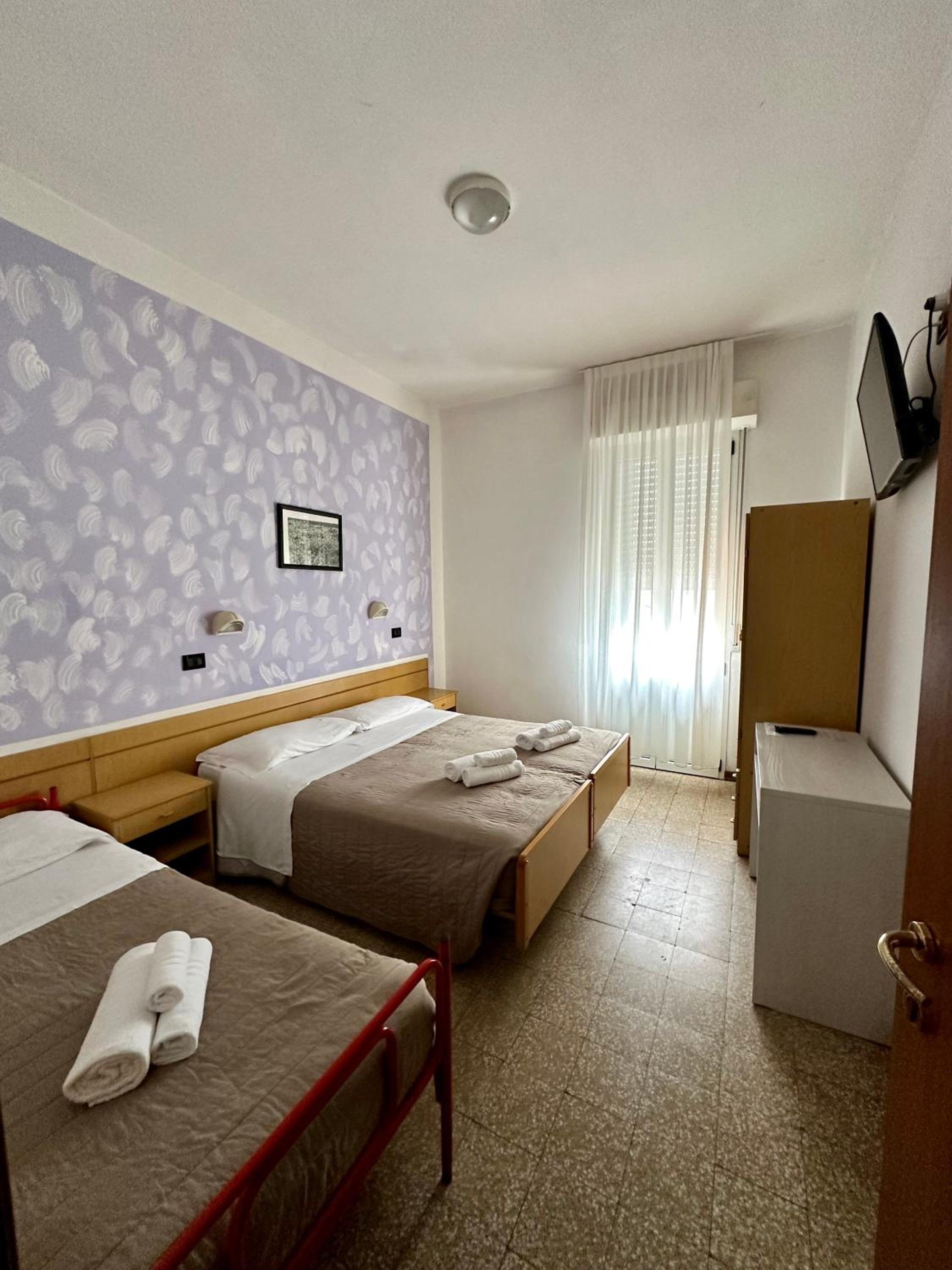 Standard Triple Room - Photo 5