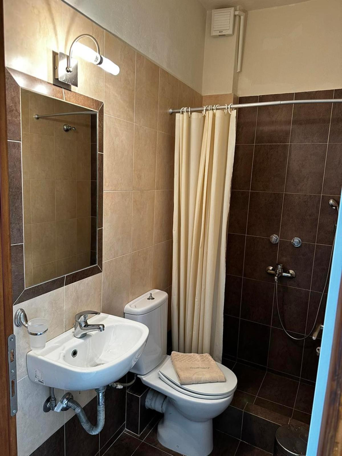 Double Room with Balcony photo 2
