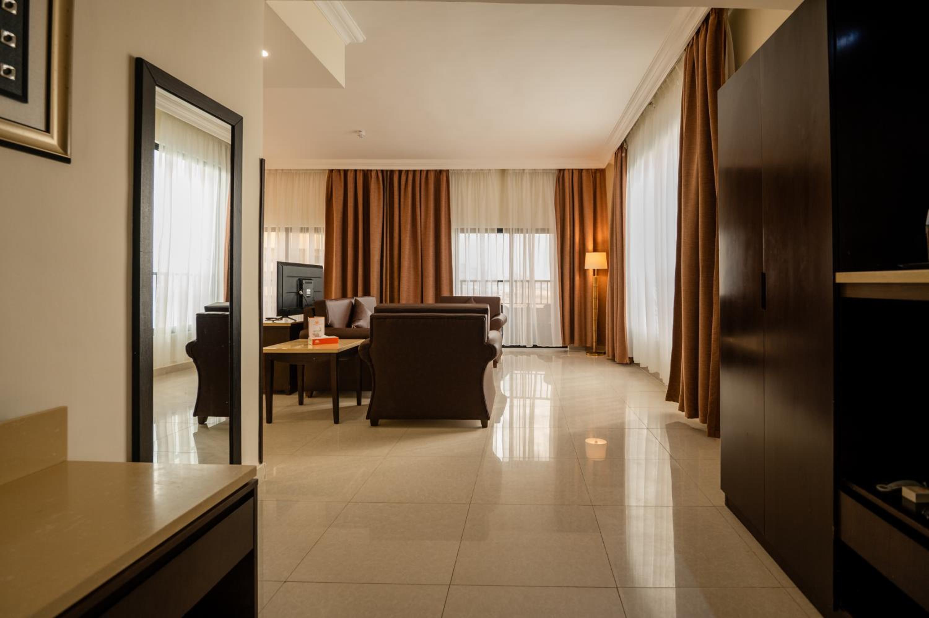 Deluxe Suite with Sea View