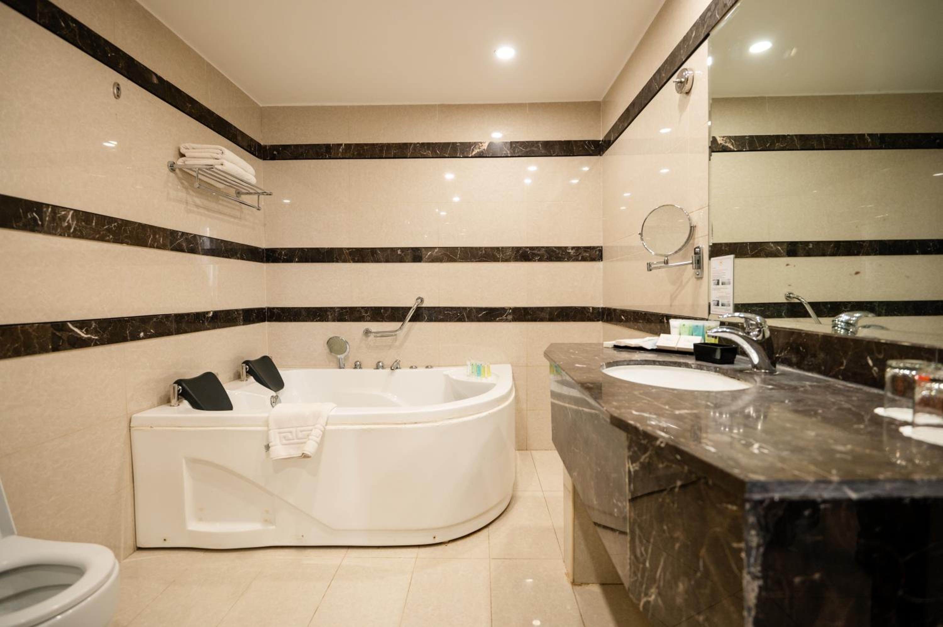 Deluxe Suite with Sea View