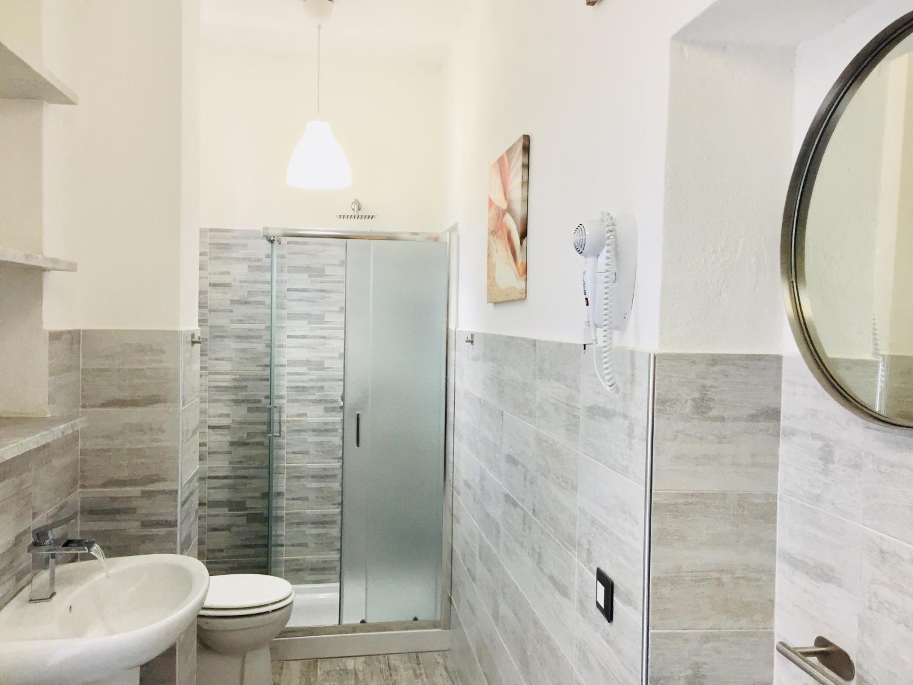 Triple Room with Private Bathroom photo 3