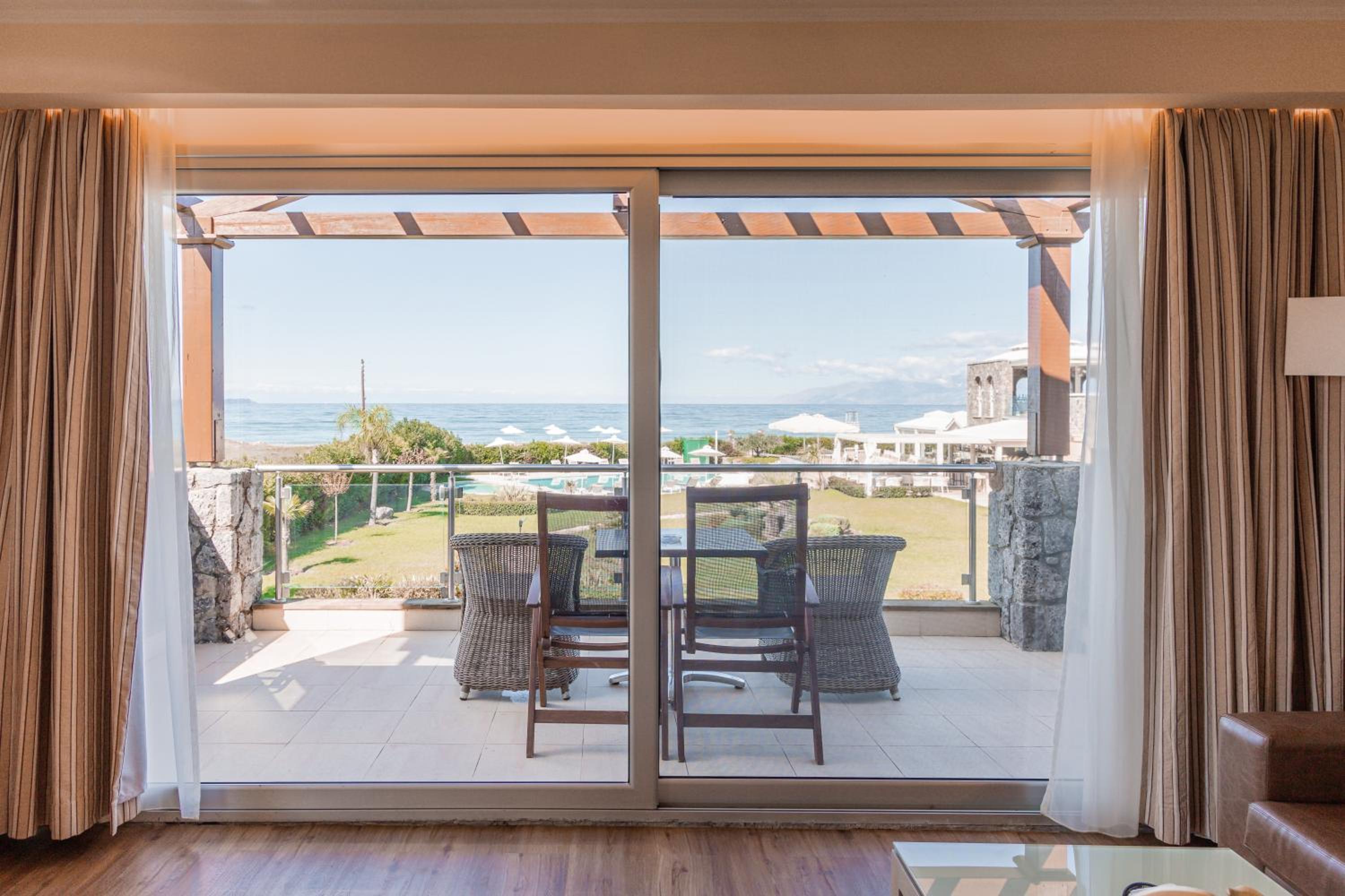 Premium Suite With Sea View photo 3