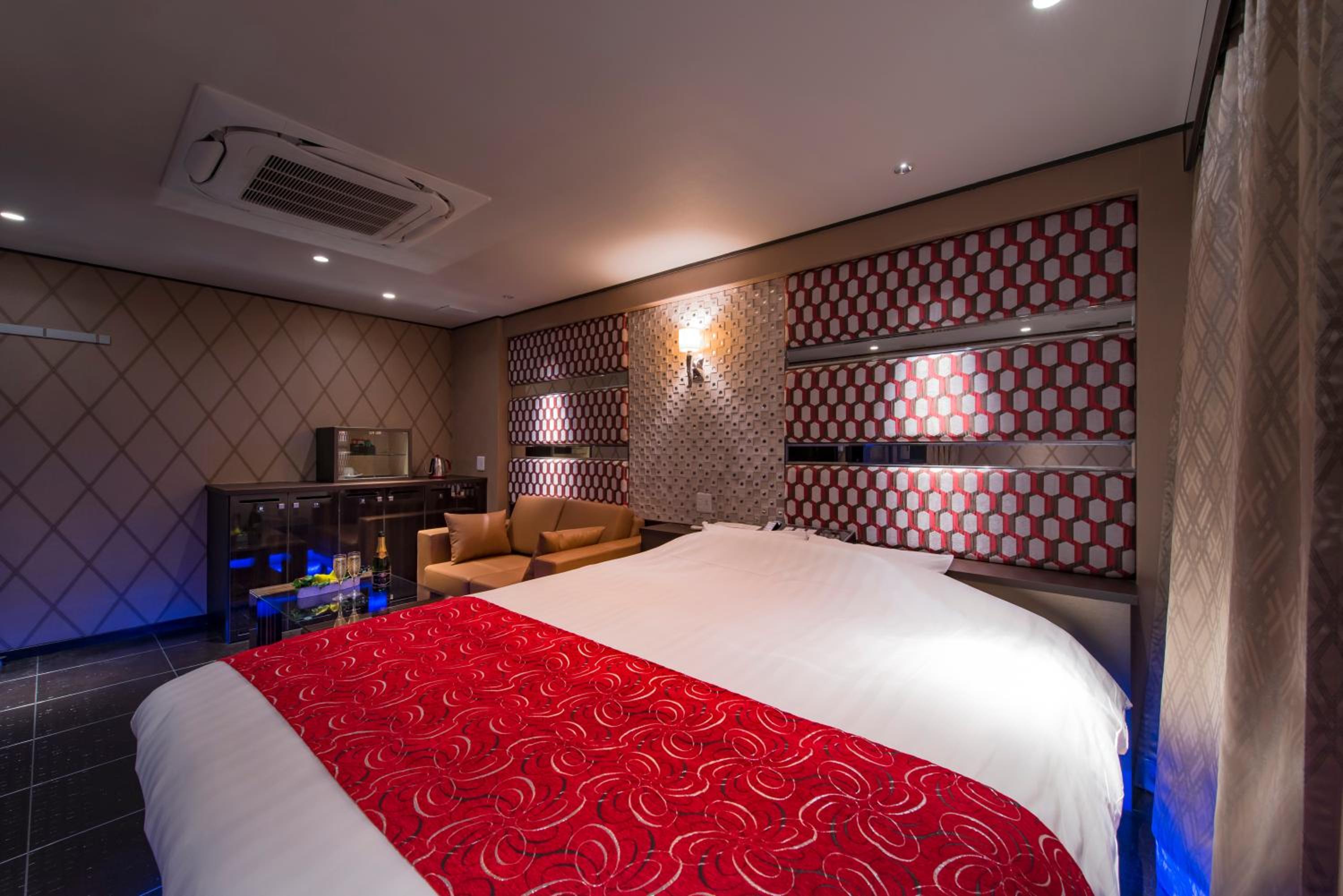 Budget Double Room photo 3