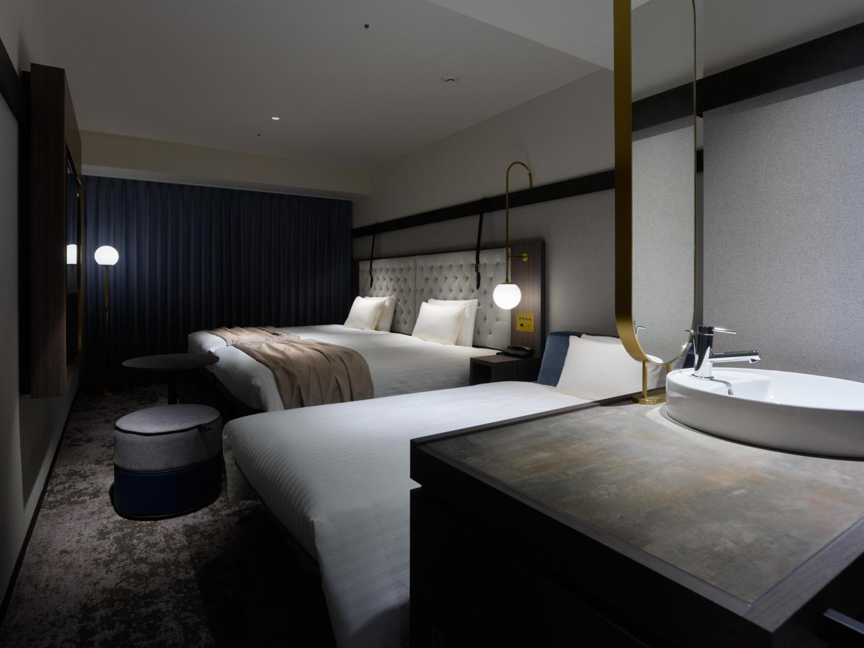 Superior Twin Room with Extra bed with Shower Booth - Photo 1
