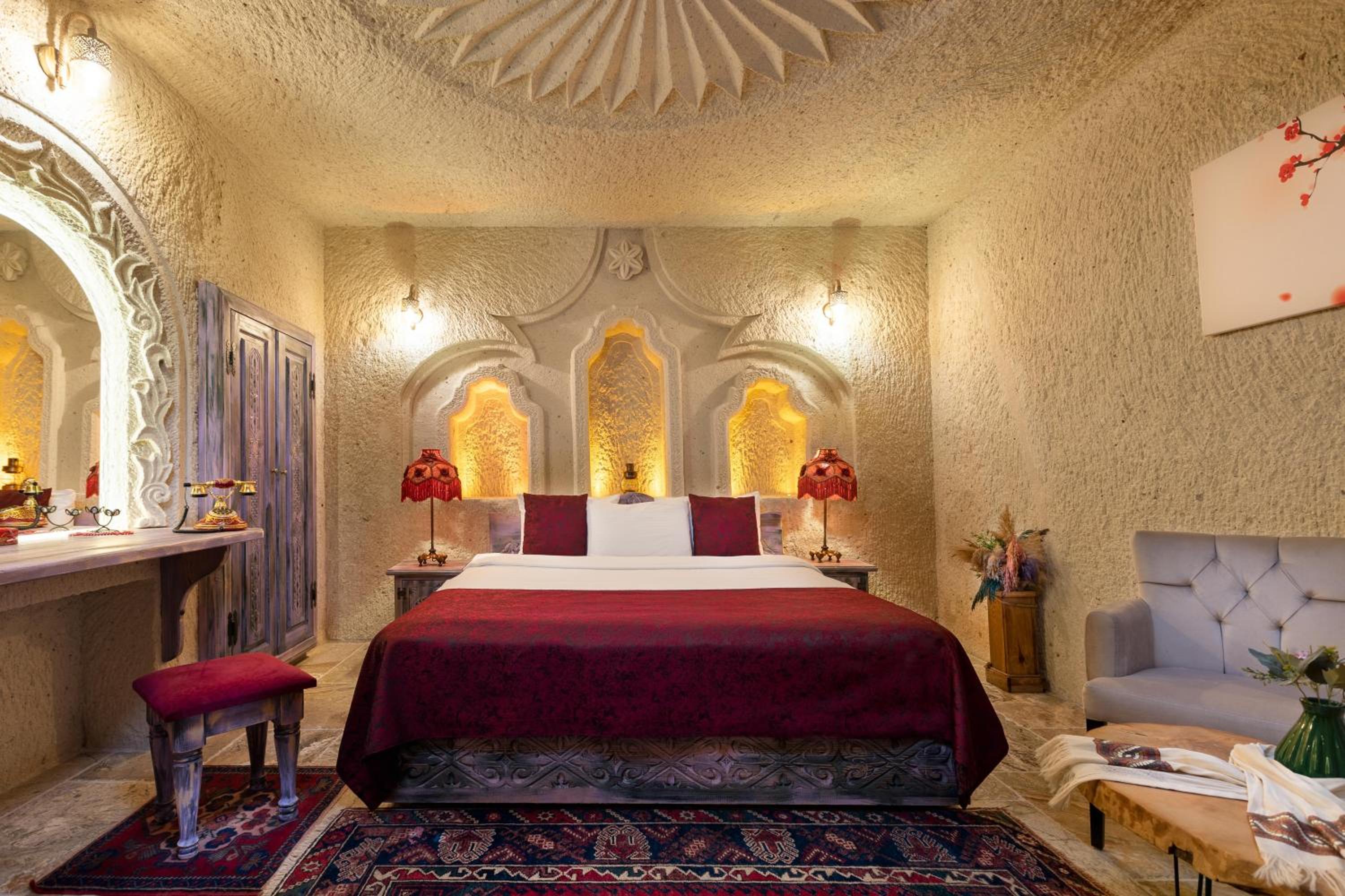 Deluxe Cave Suite - Photo 3