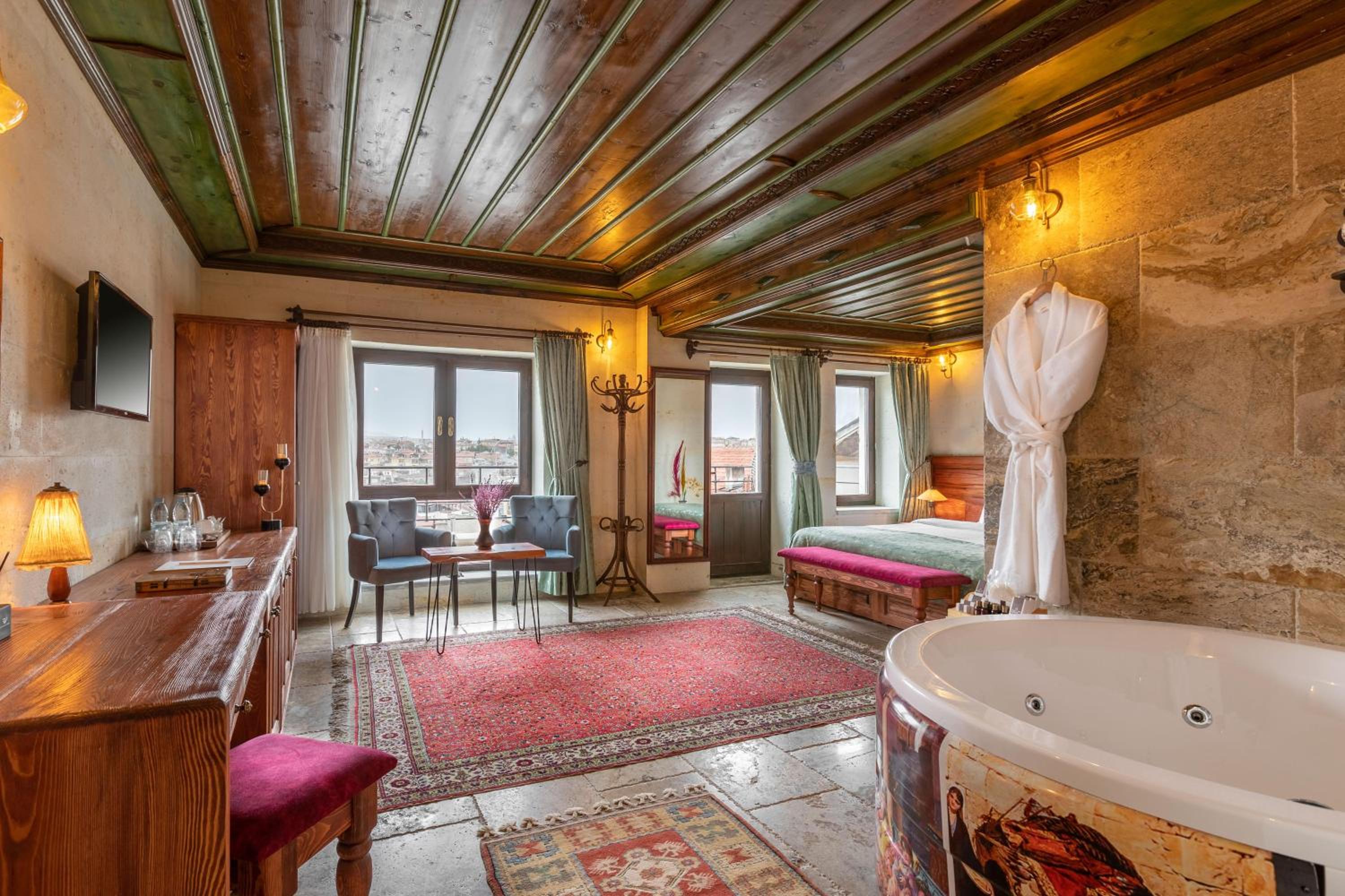 Deluxe Stone Suite - Photo 5
