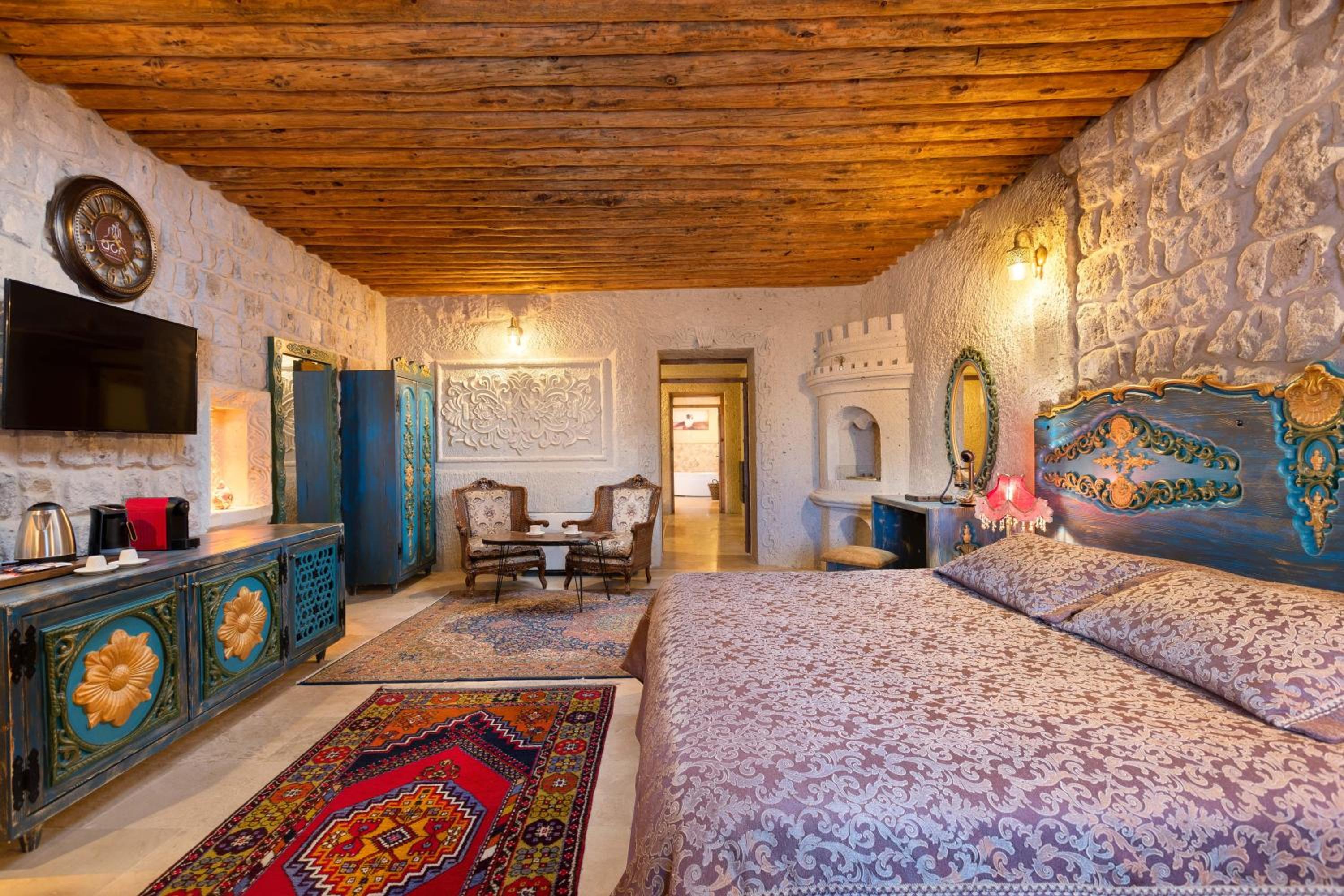 Imperial Suite - Photo 3