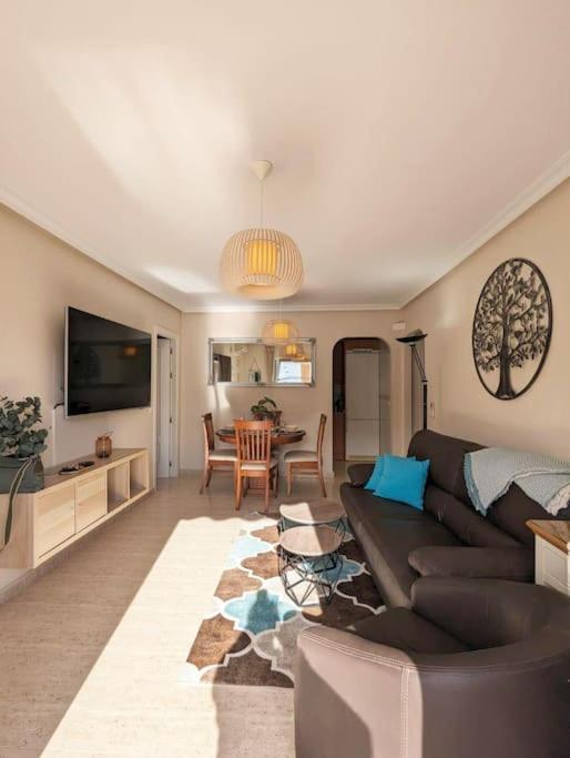 Apartamento con Balcón