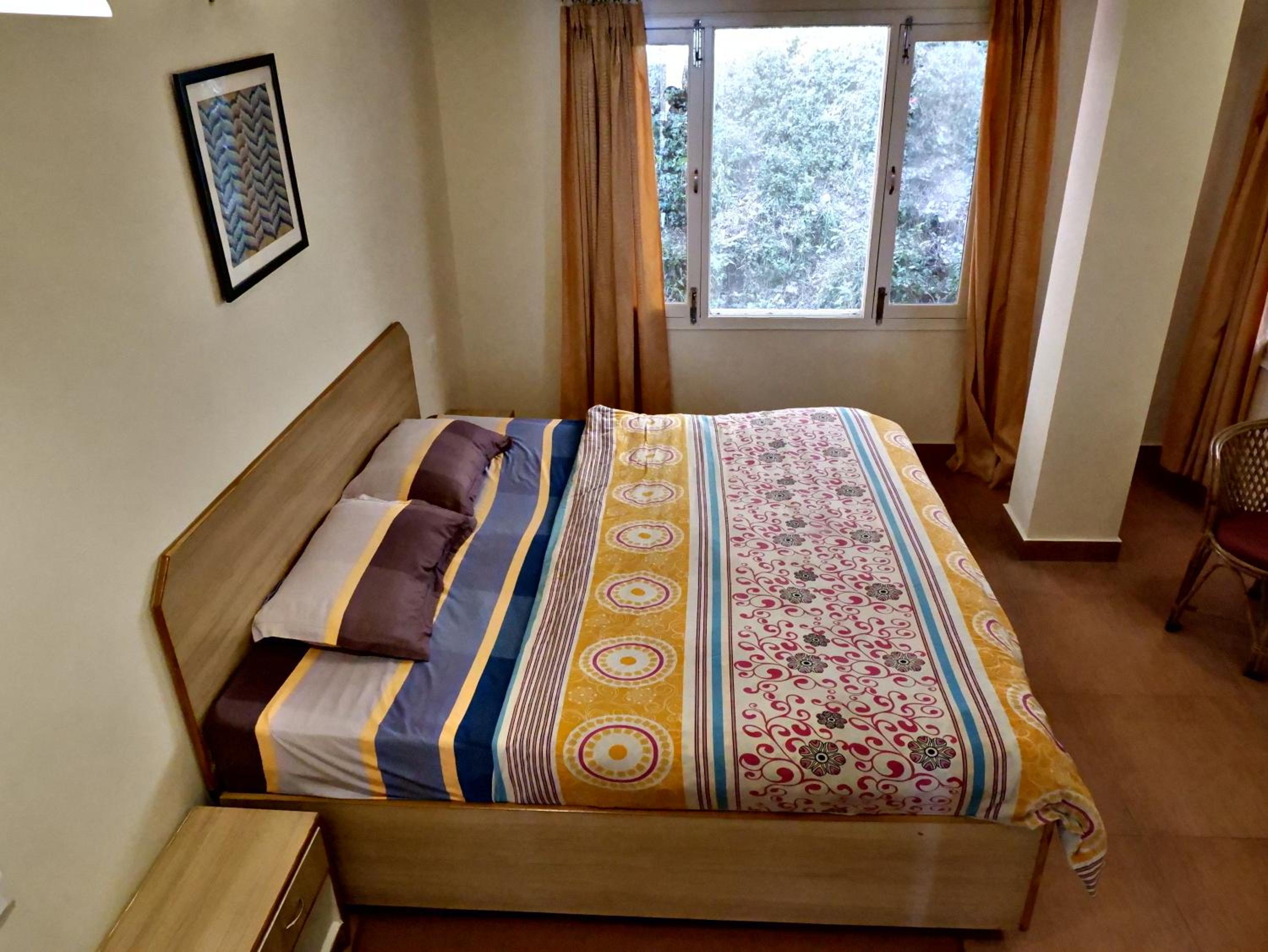 Apartment with Mountain View - Photo 13