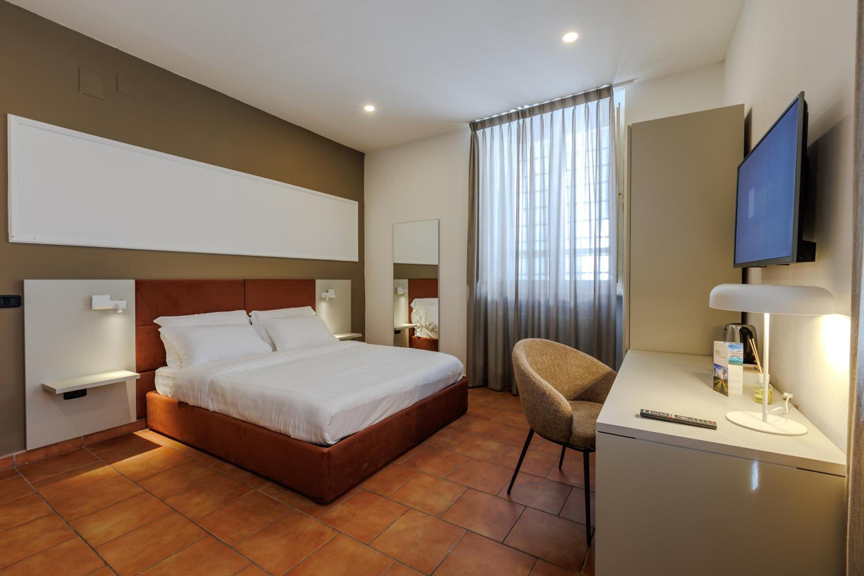 Standard Triple Room - Photo 1