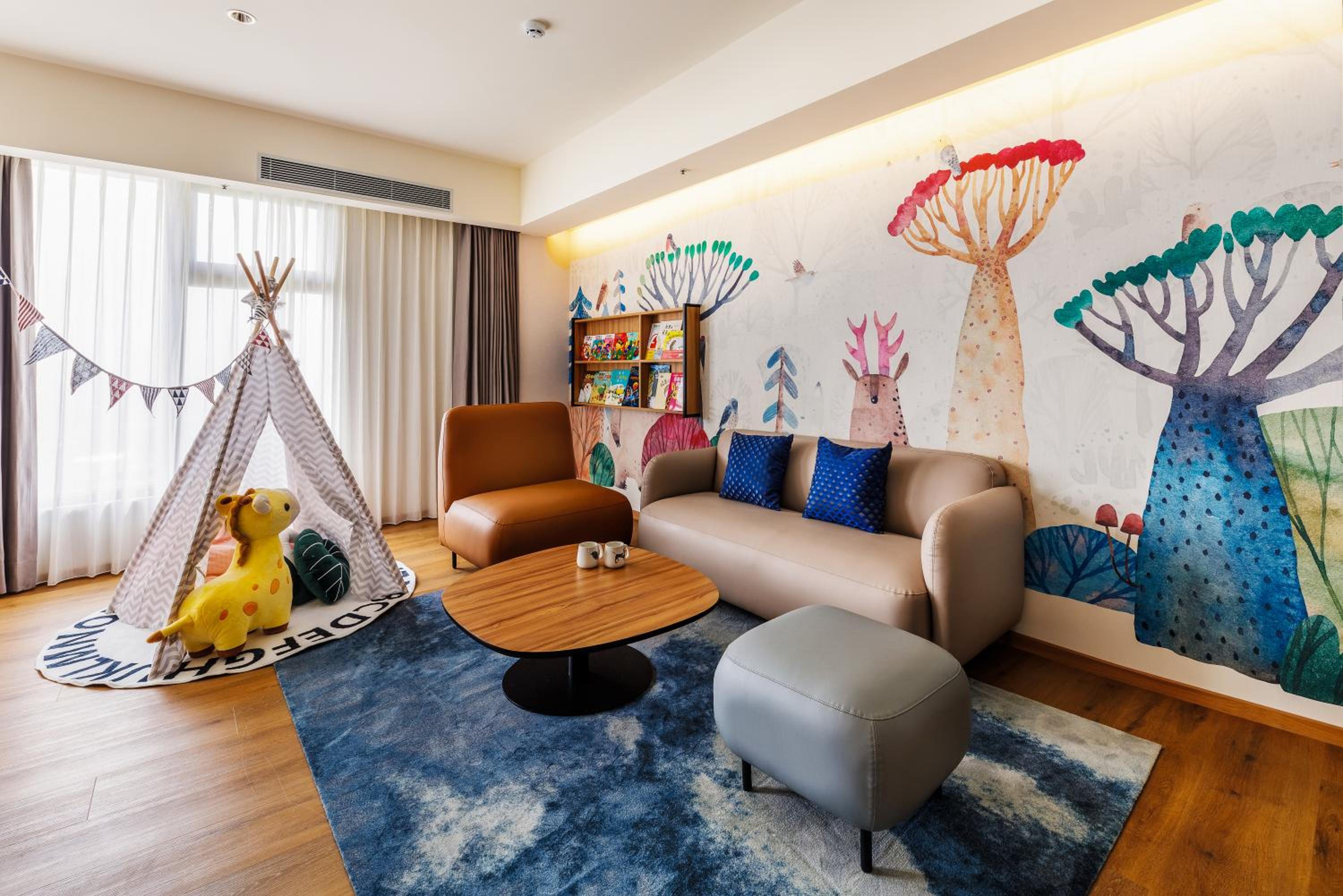 King Suite with Two King Beds - Kids Theme - Photo 5