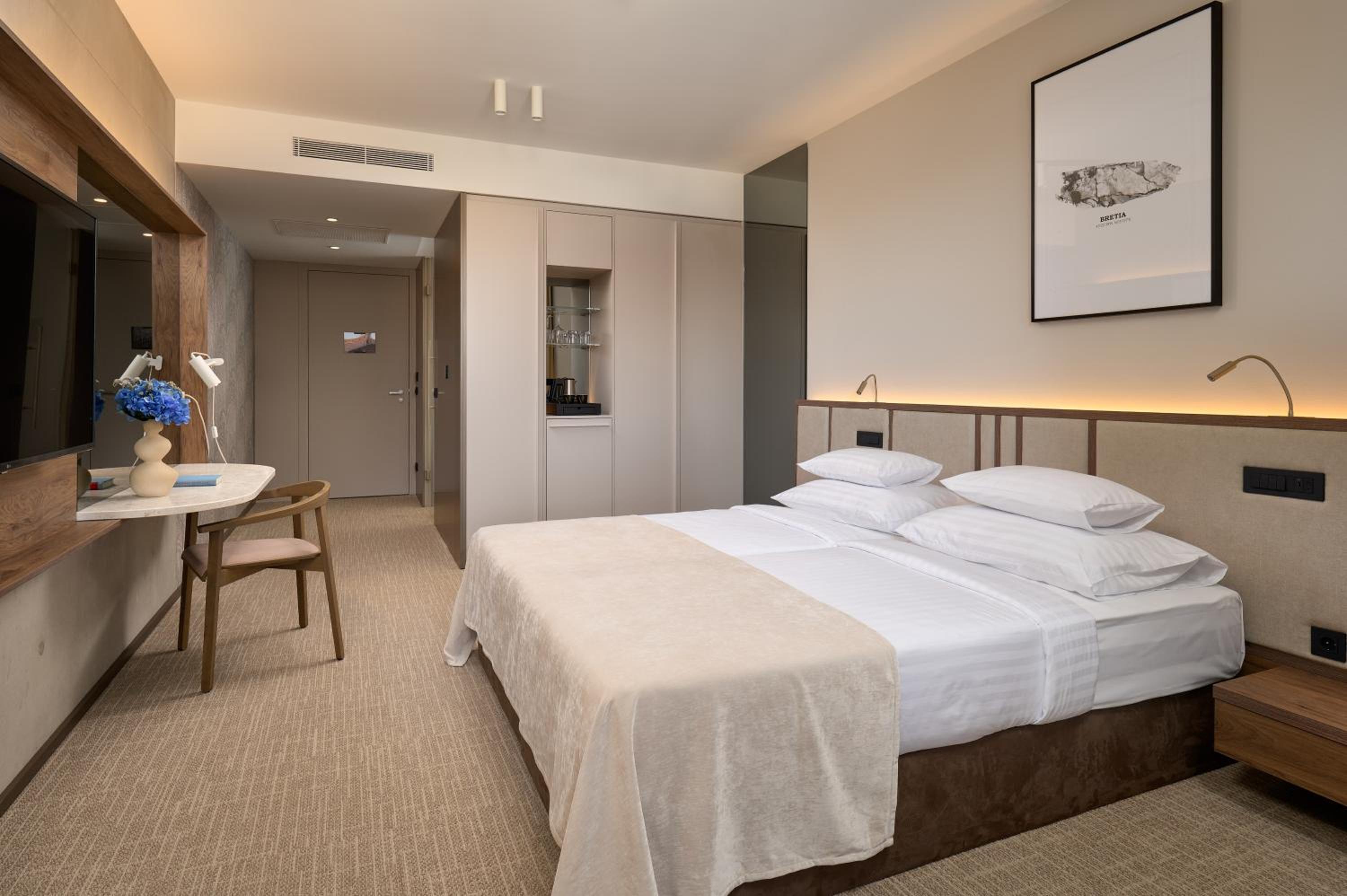 Classic Double or Twin Room - Photo 1