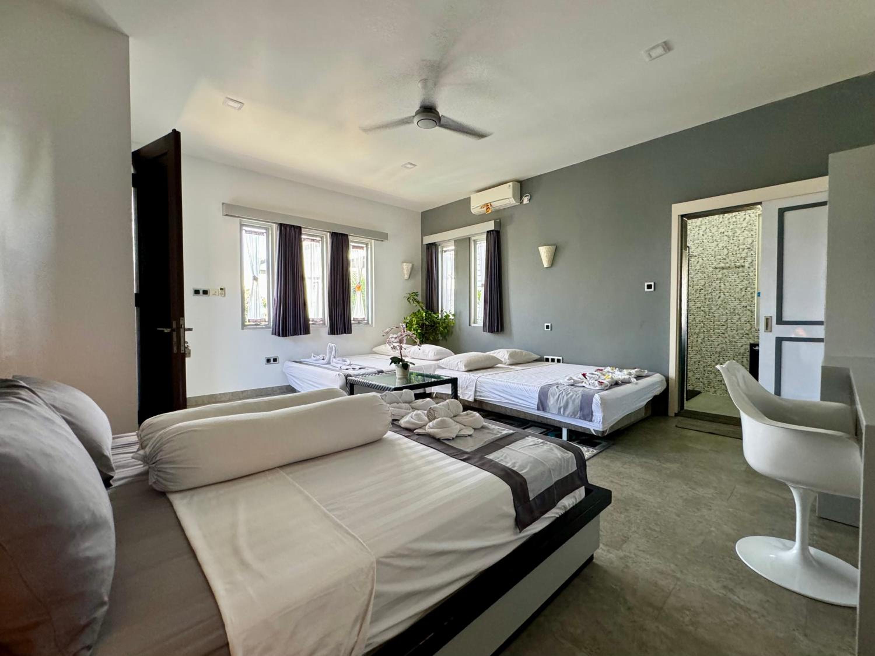 Deluxe Family Room