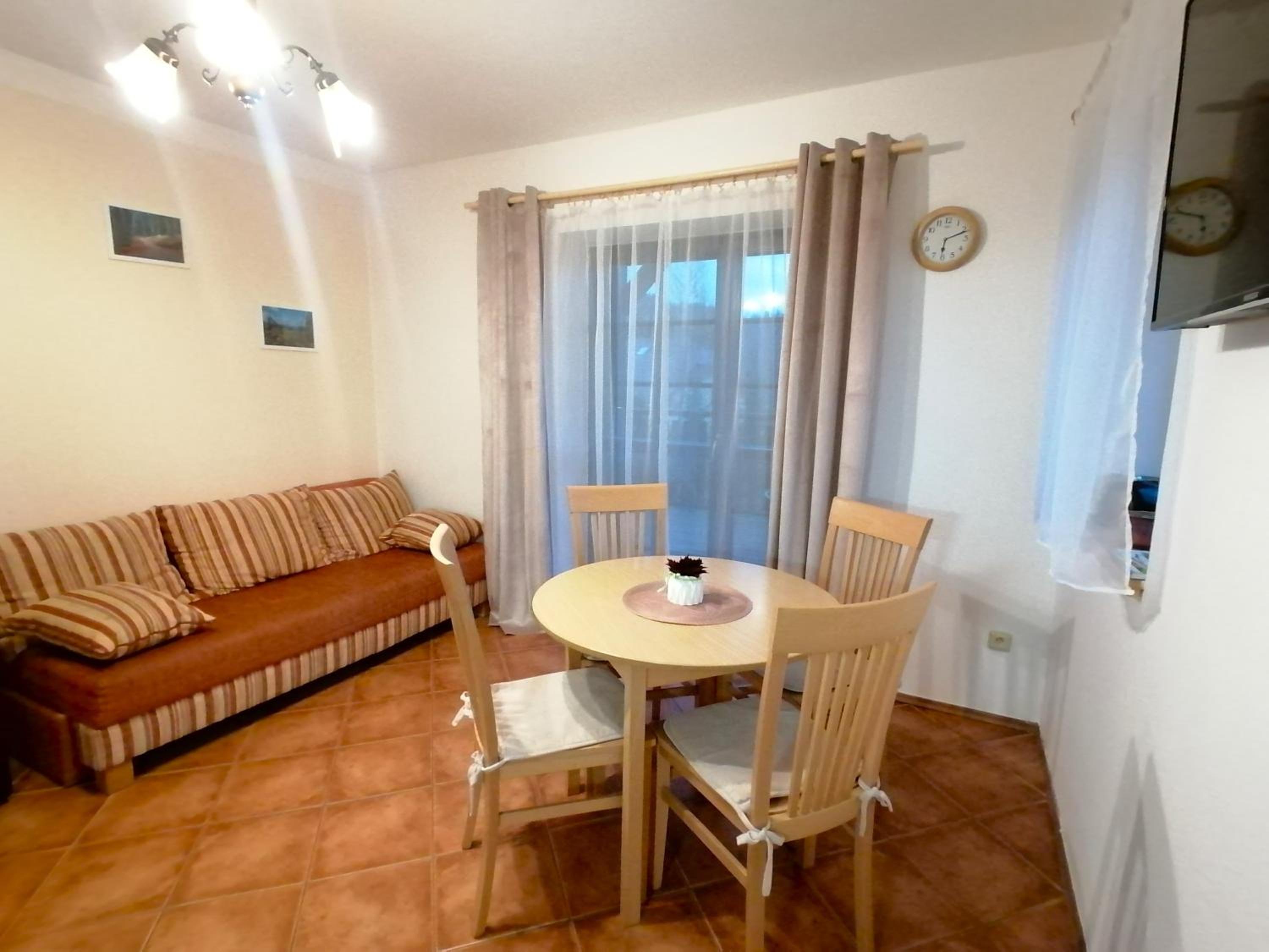 Apartment with Balcony photo 2