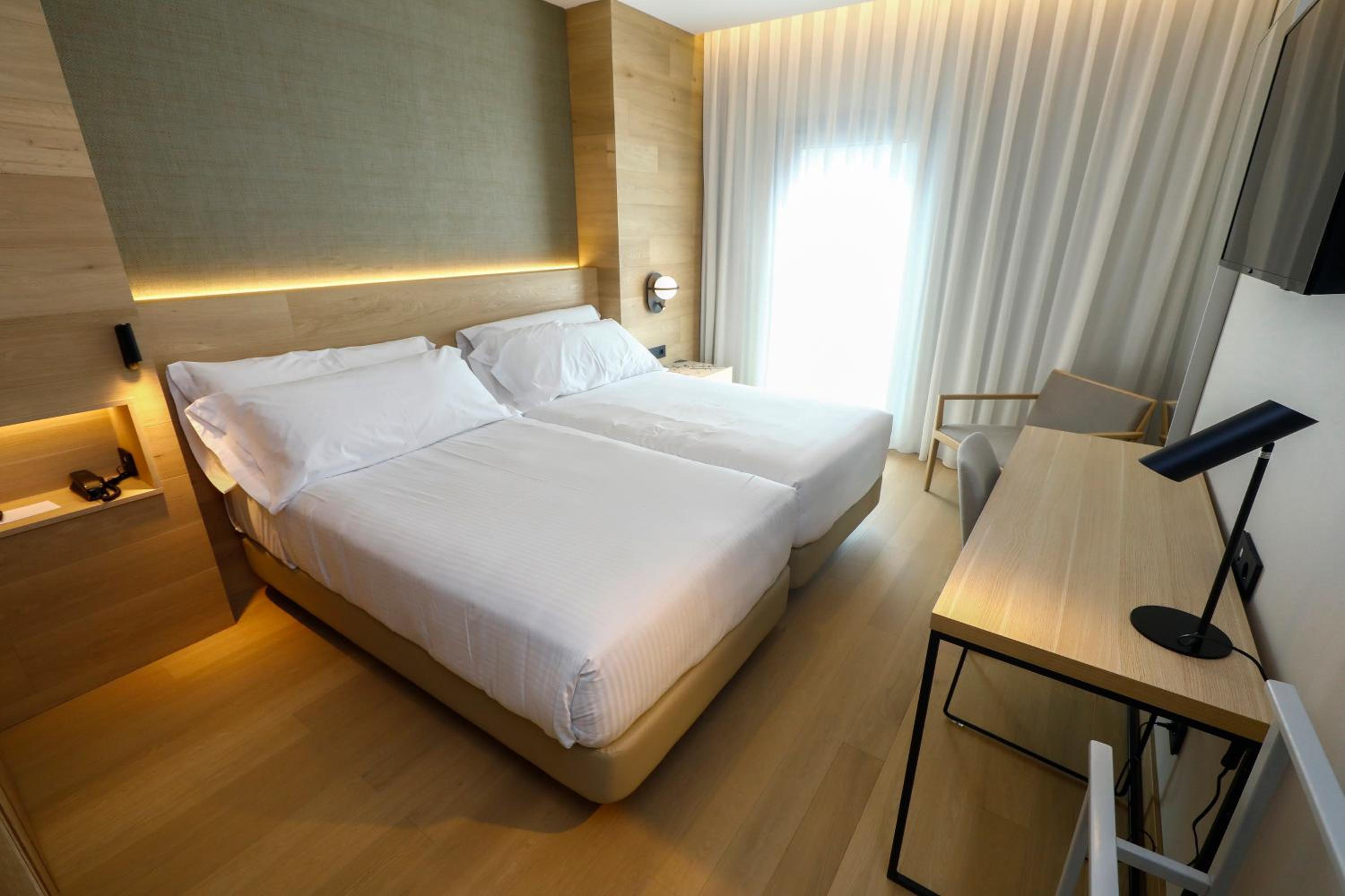 Double or Twin Room - Photo 1