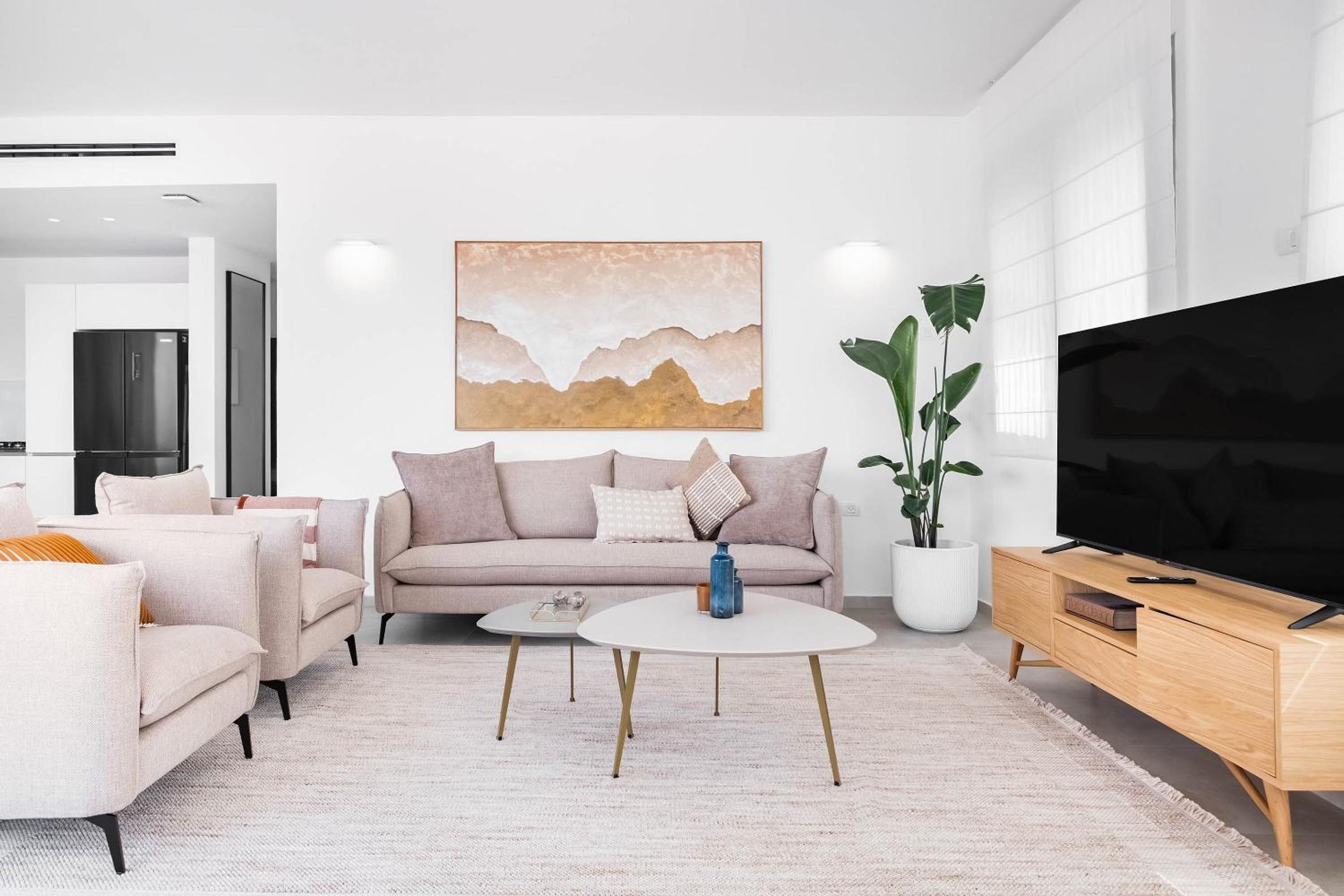 Four-Bedroom Deluxe Apartment