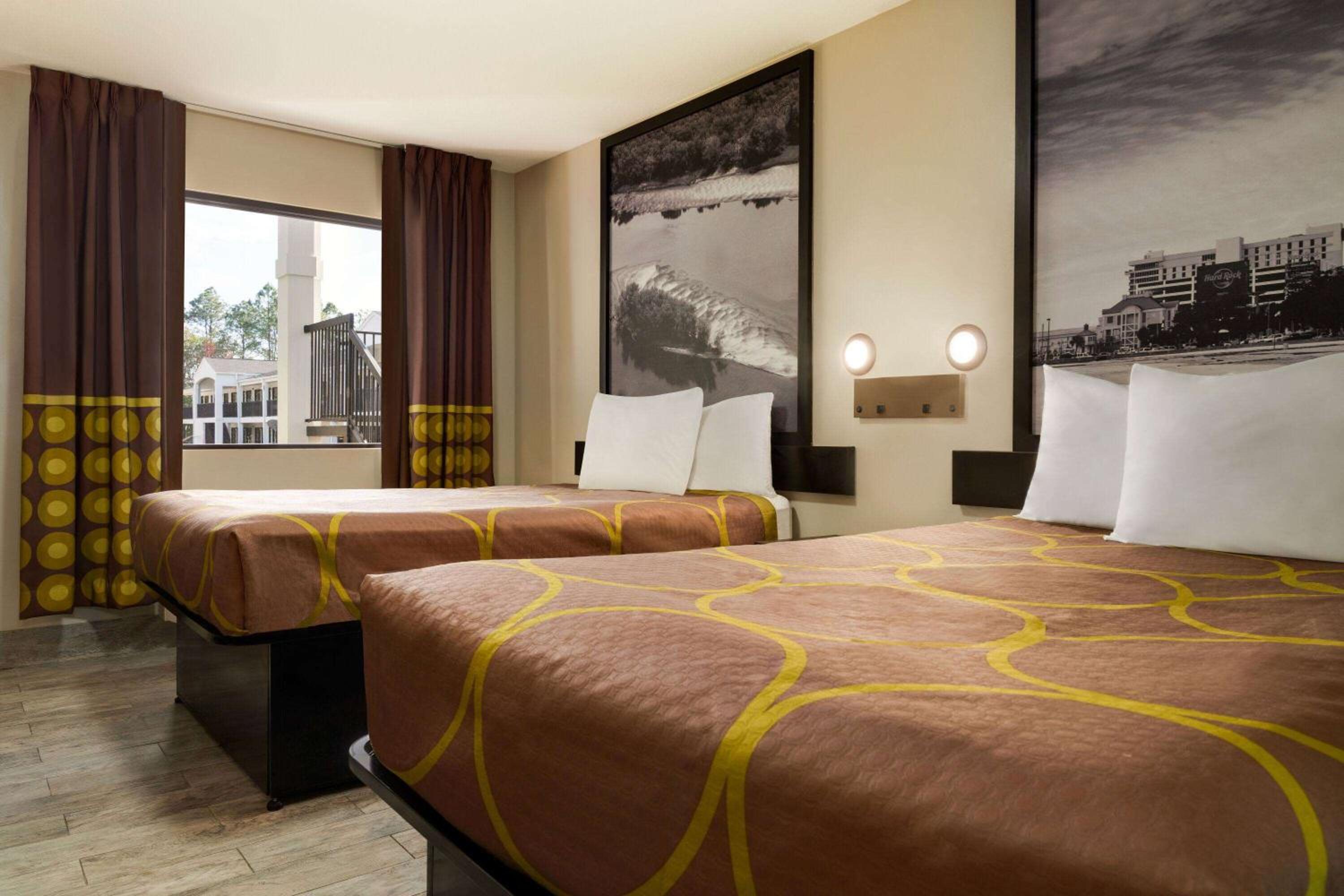 Standard Room with Two Double Beds - Smoking - Photo 1