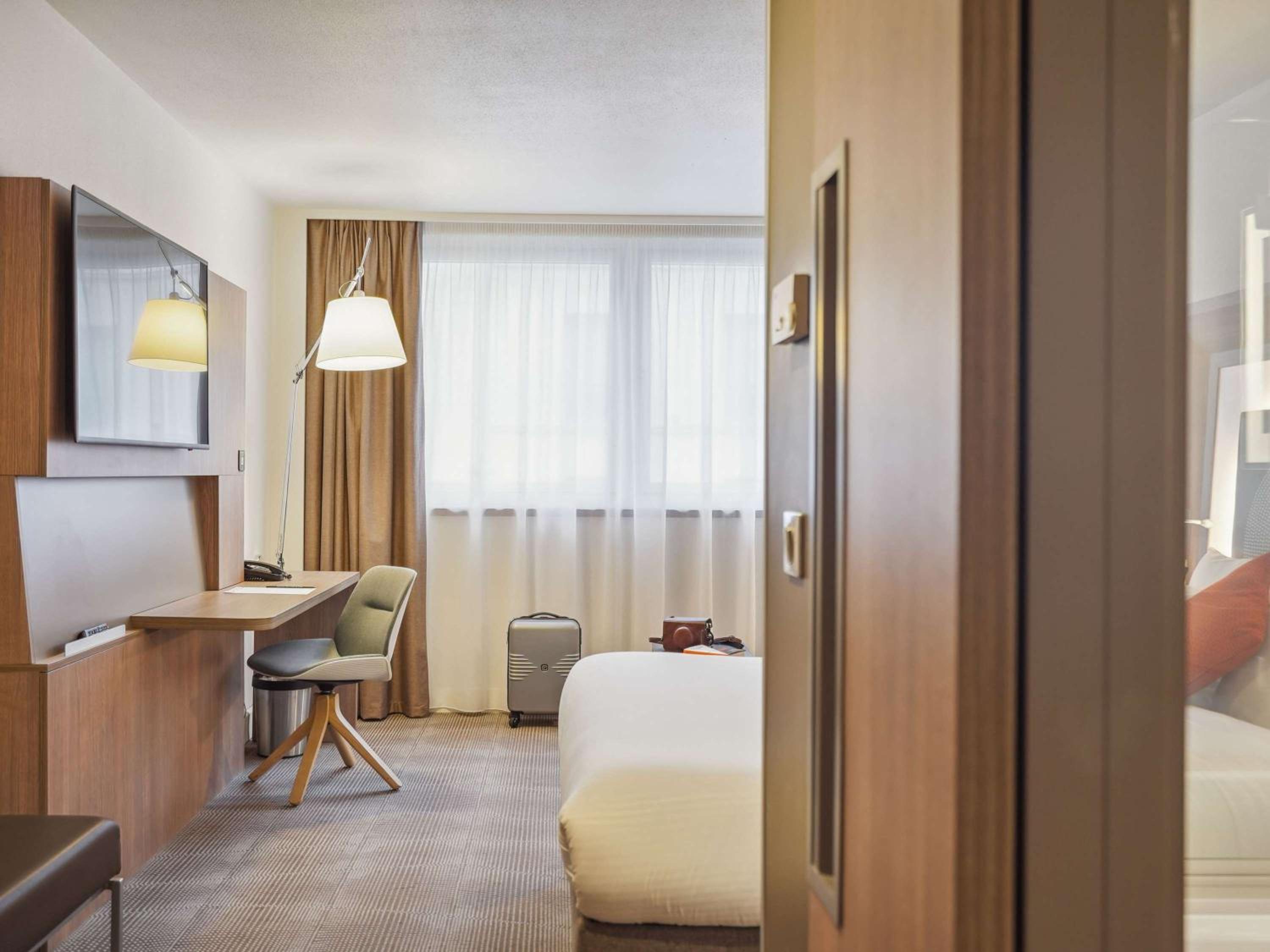 Executive double Room with Queen Size Bed - Photo 8