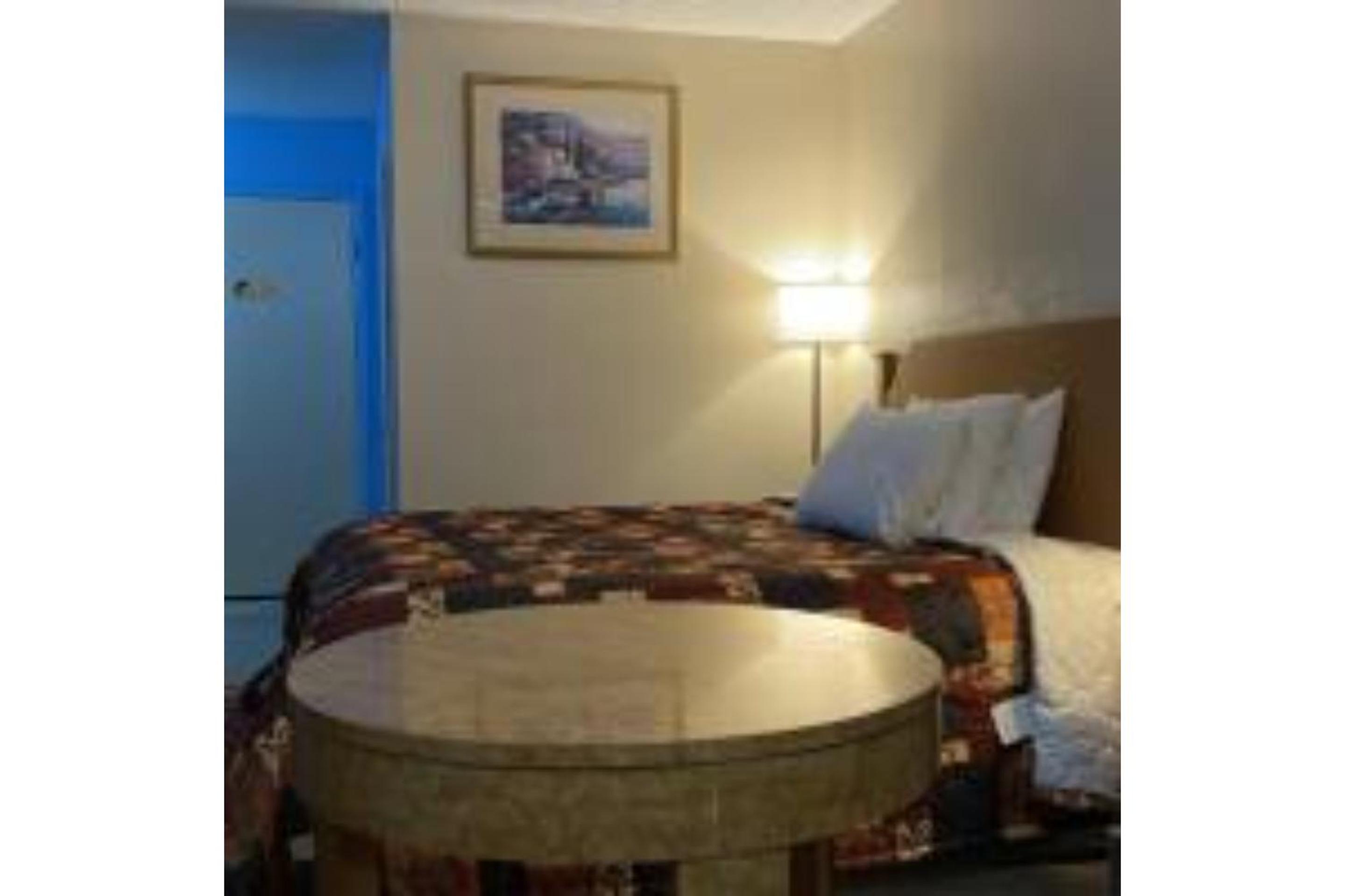 Deluxe King Room - Photo 5